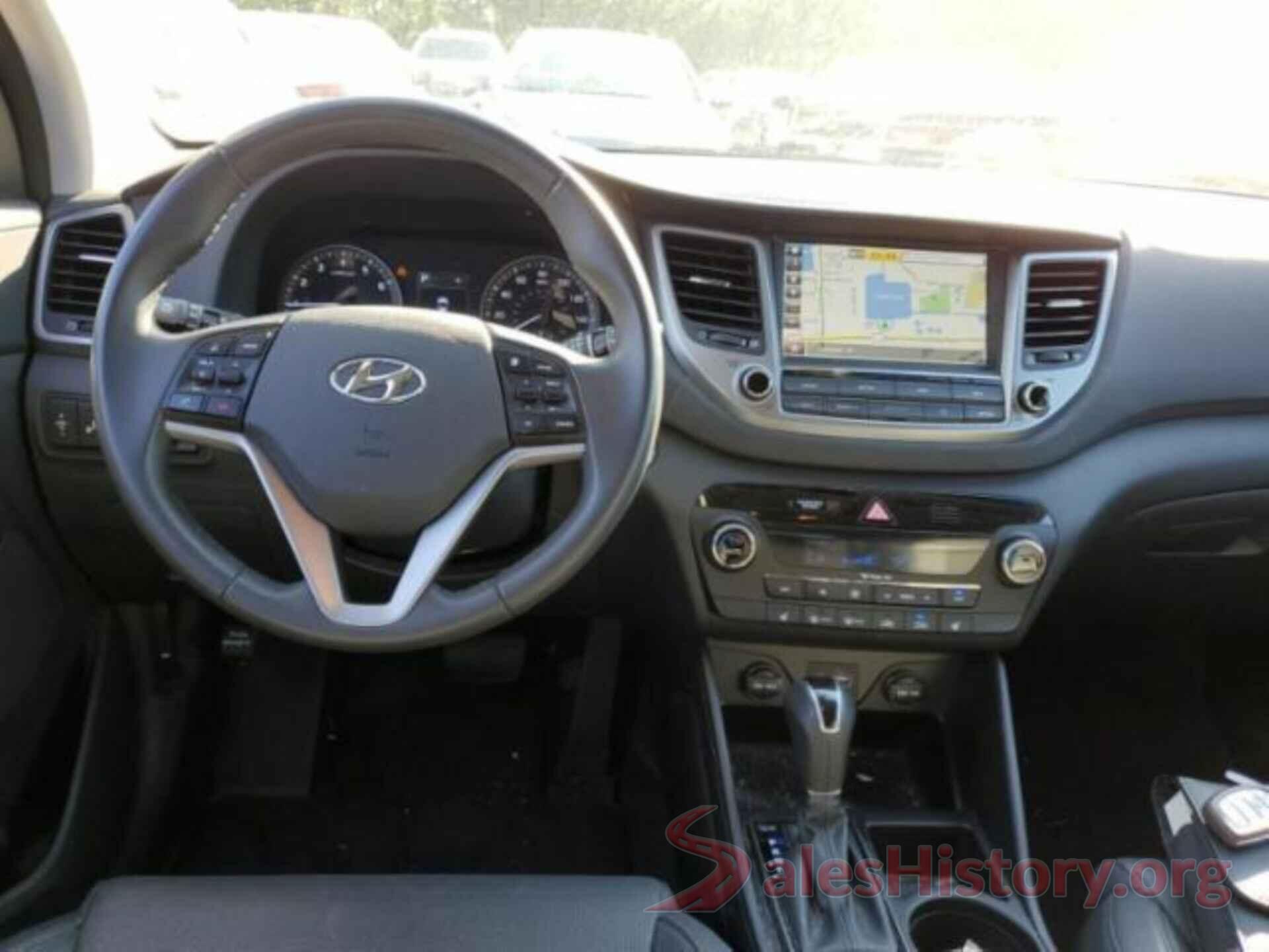 KM8J33A48JU621765 2018 HYUNDAI TUCSON