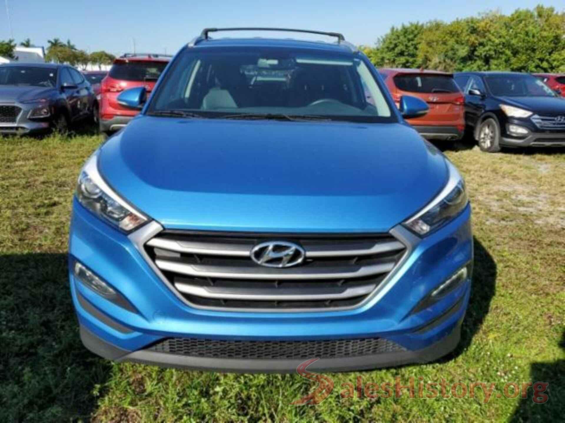 KM8J33A48JU621765 2018 HYUNDAI TUCSON