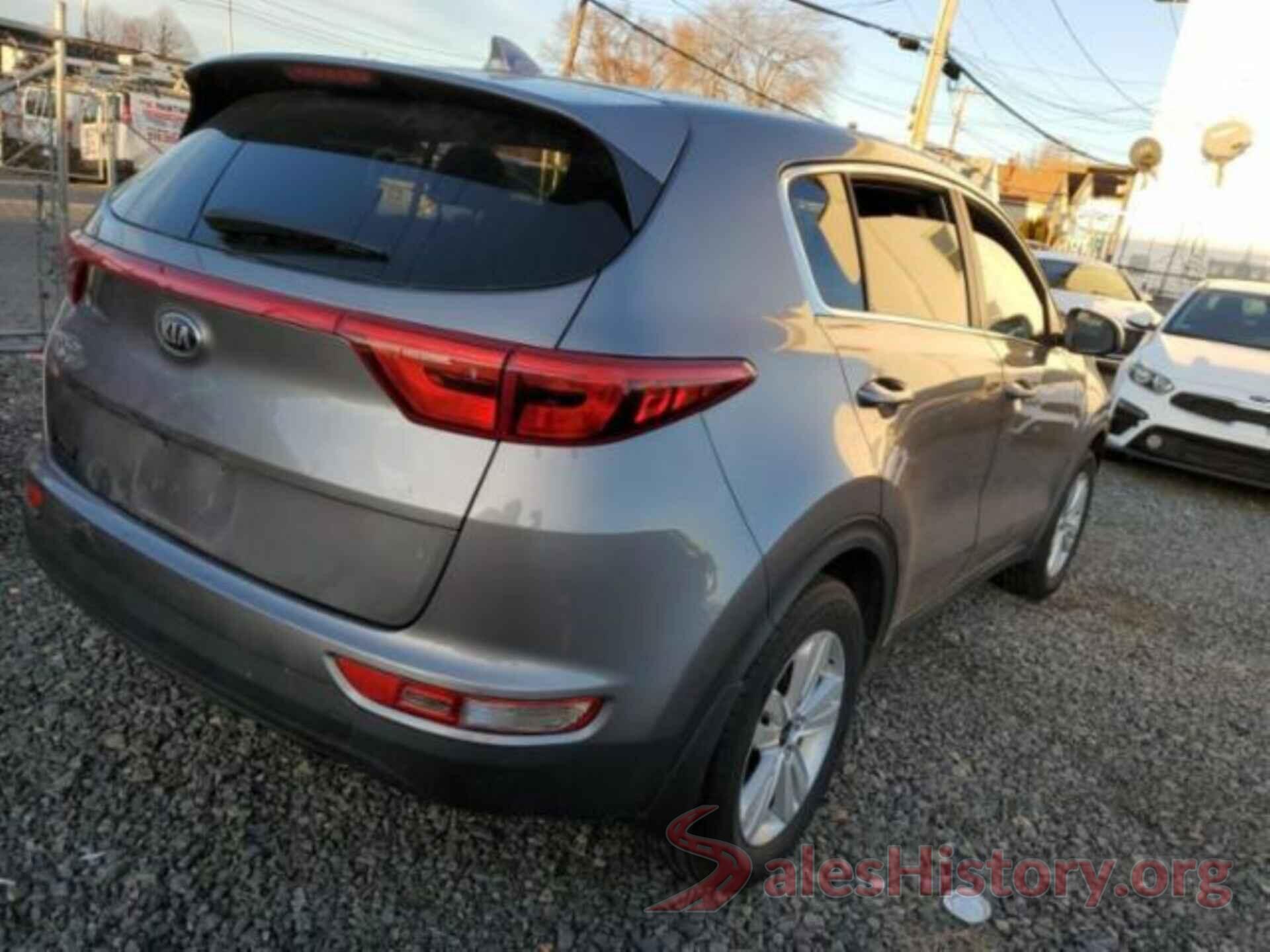 KNDPMCACXJ7394855 2018 KIA SPORTAGE