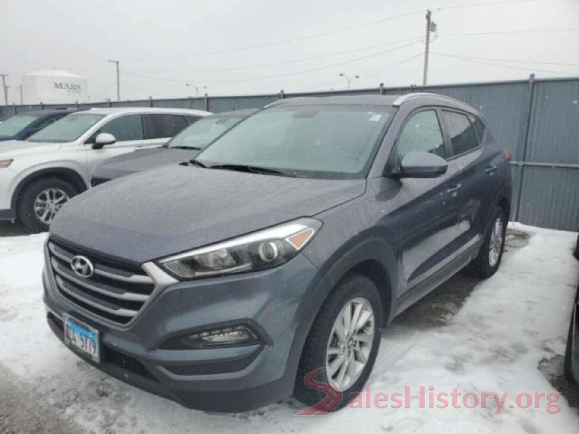 KM8J3CA47HU318454 2017 HYUNDAI TUCSON