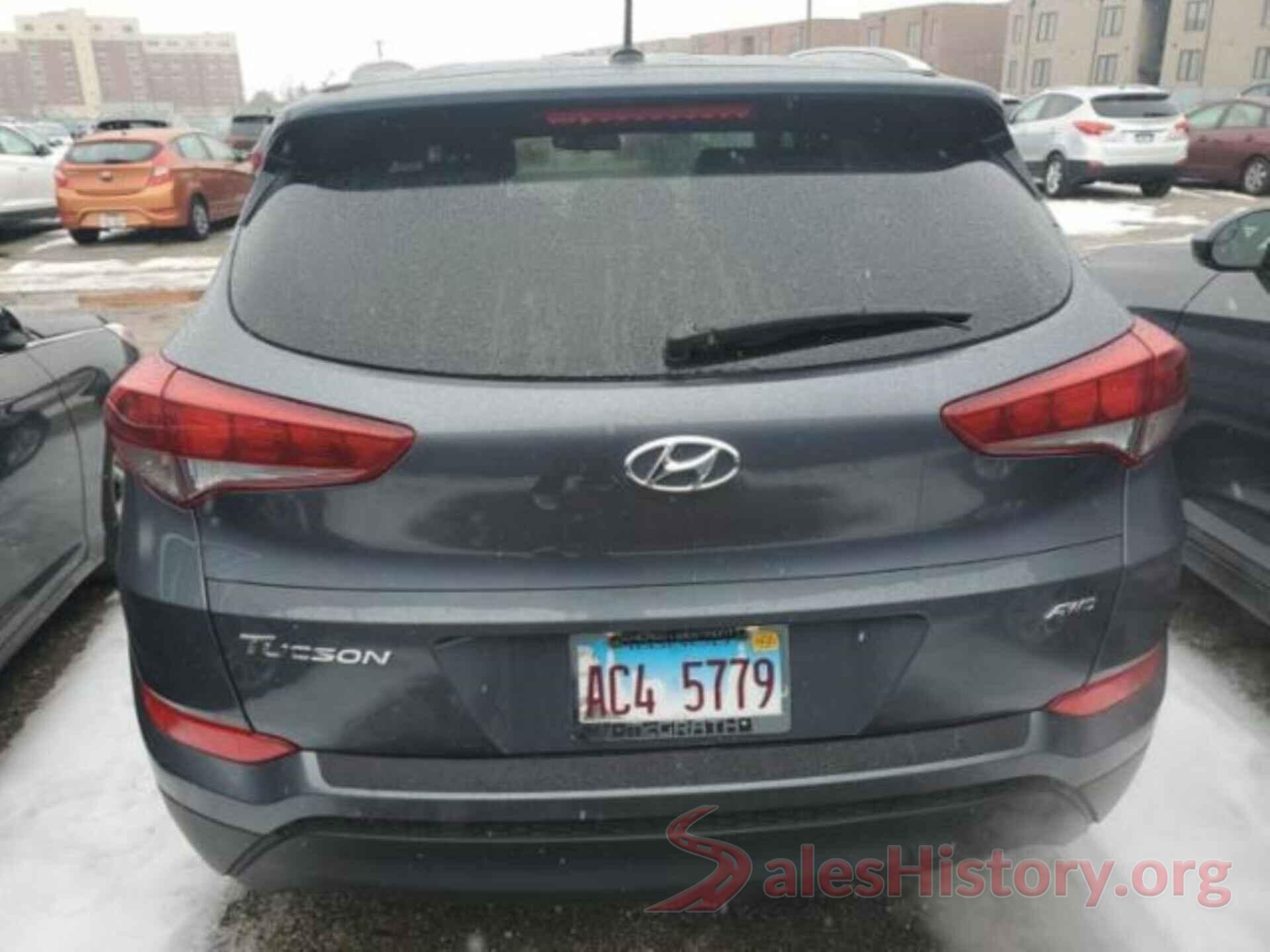 KM8J3CA47HU318454 2017 HYUNDAI TUCSON