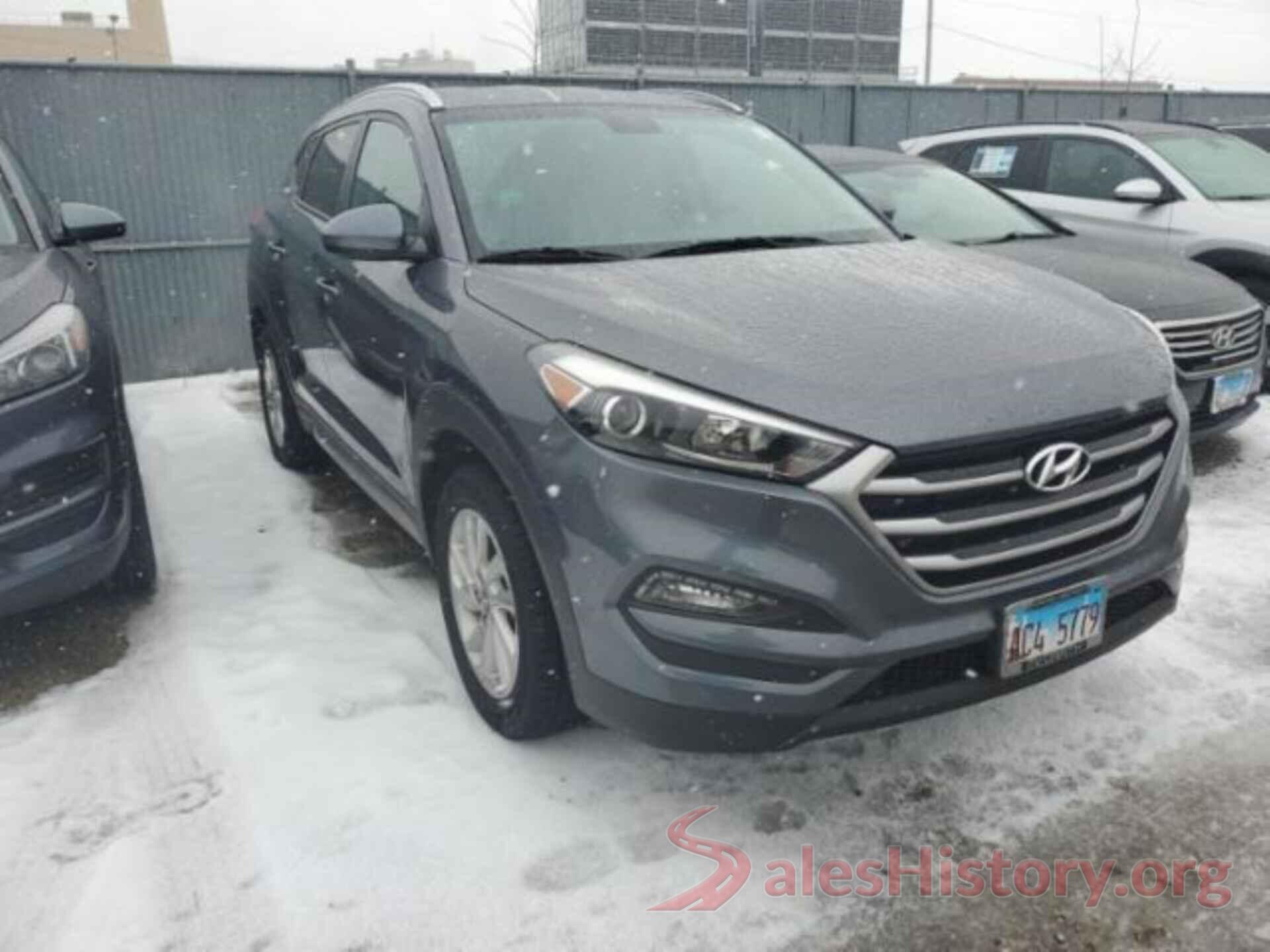 KM8J3CA47HU318454 2017 HYUNDAI TUCSON