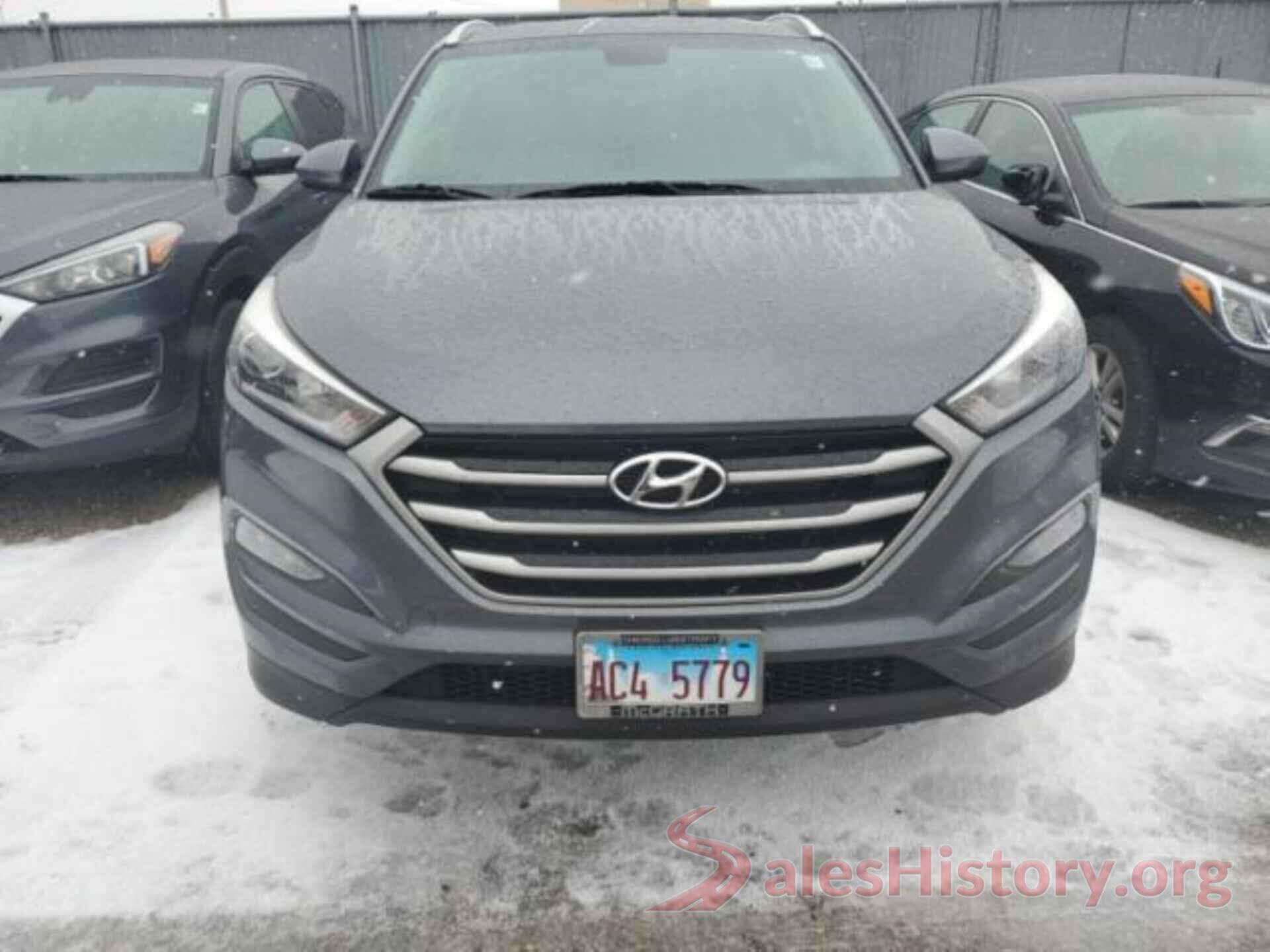 KM8J3CA47HU318454 2017 HYUNDAI TUCSON