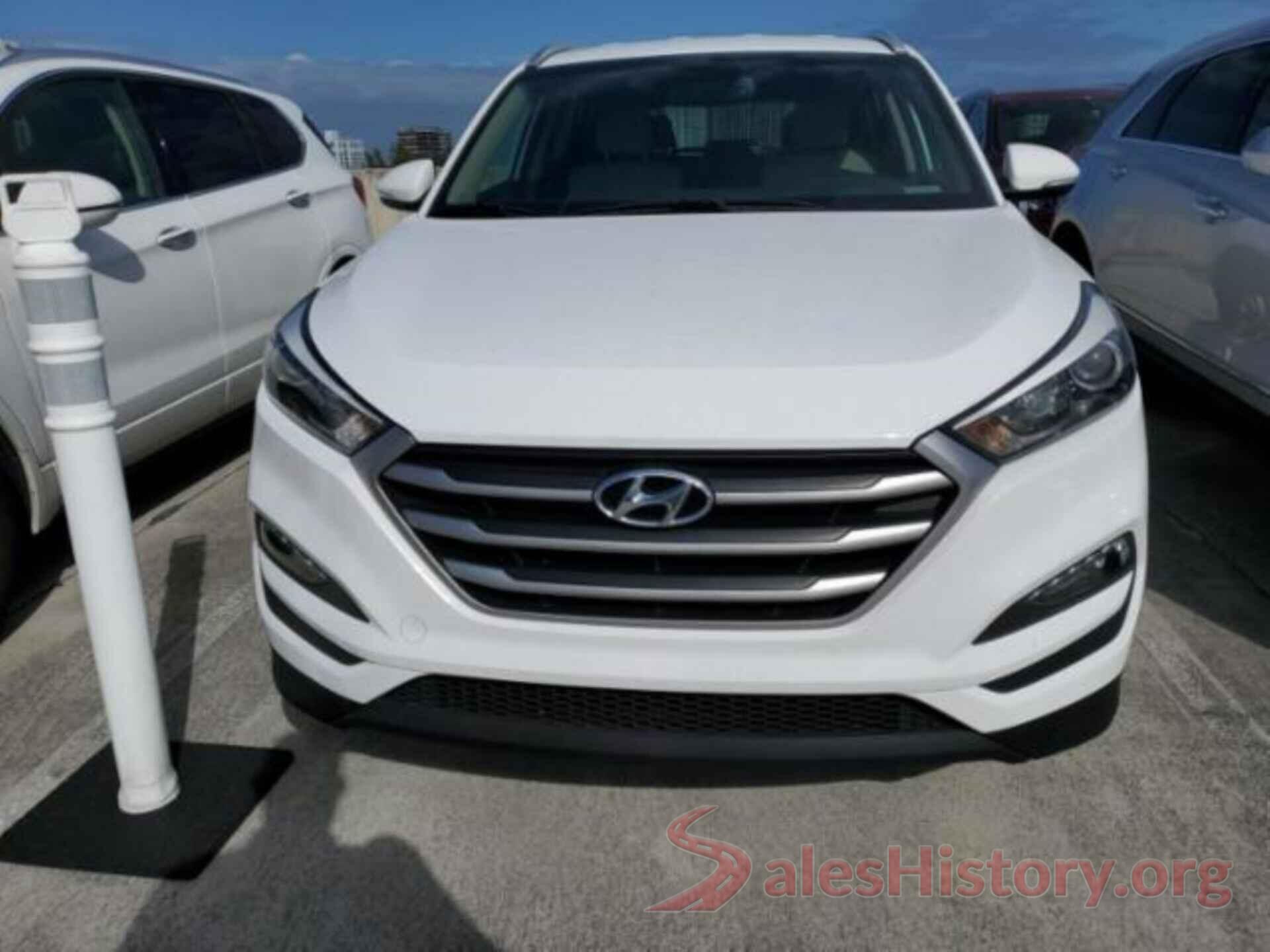 KM8J33A48HU381000 2017 HYUNDAI TUCSON