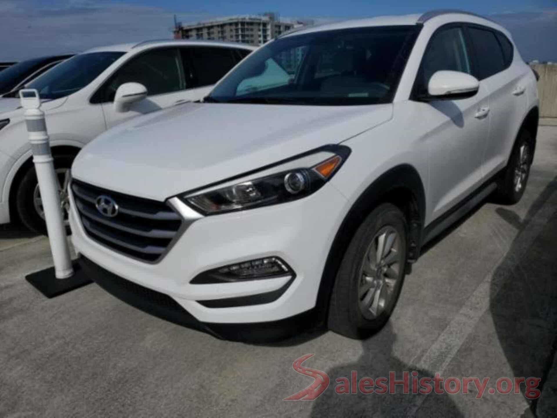 KM8J33A48HU381000 2017 HYUNDAI TUCSON