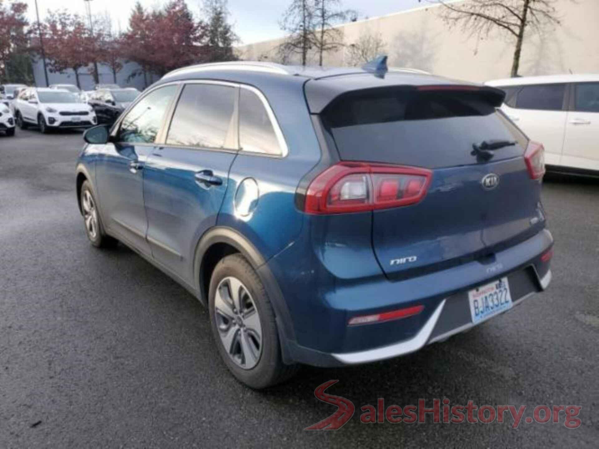 KNDCB3LC6J5132666 2018 KIA NIRO