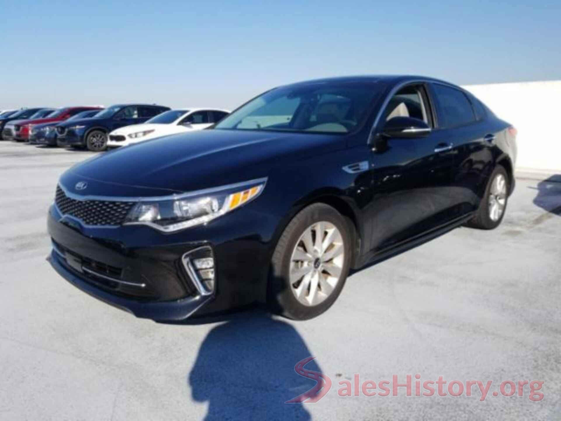 5XXGU4L32JG208817 2018 KIA OPTIMA