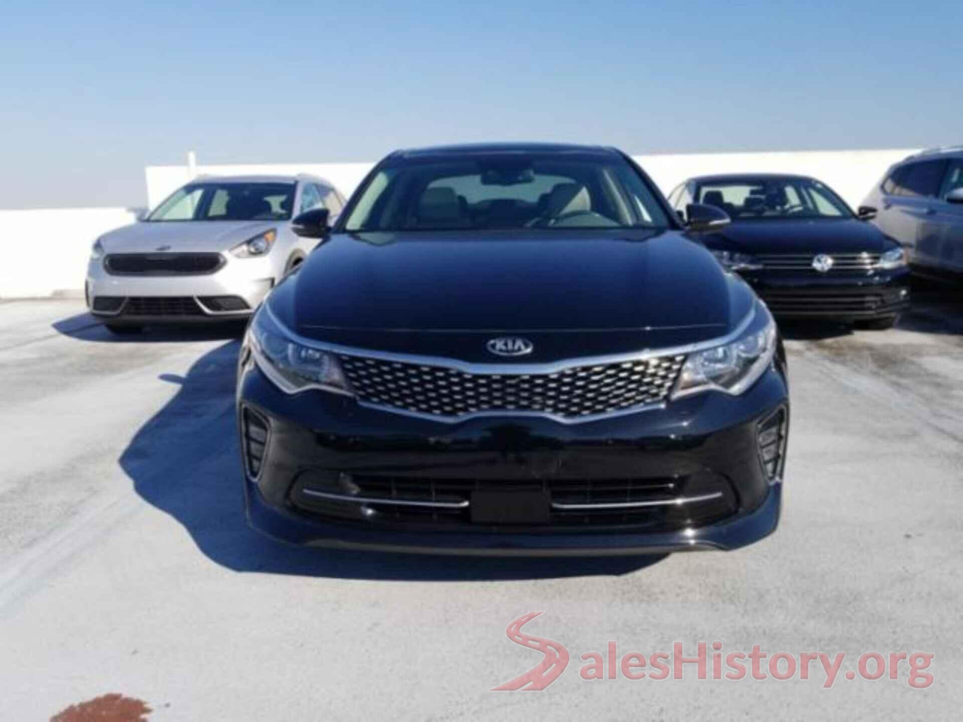 5XXGU4L32JG208817 2018 KIA OPTIMA