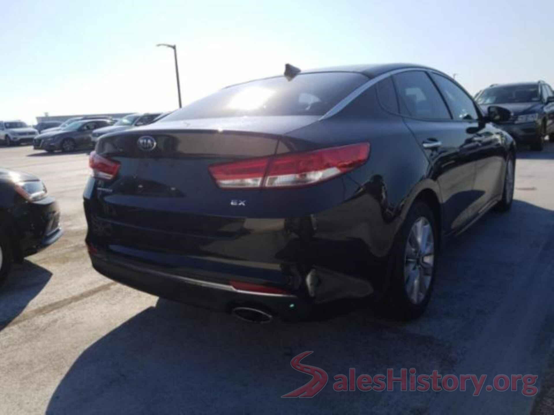 5XXGU4L32JG208817 2018 KIA OPTIMA