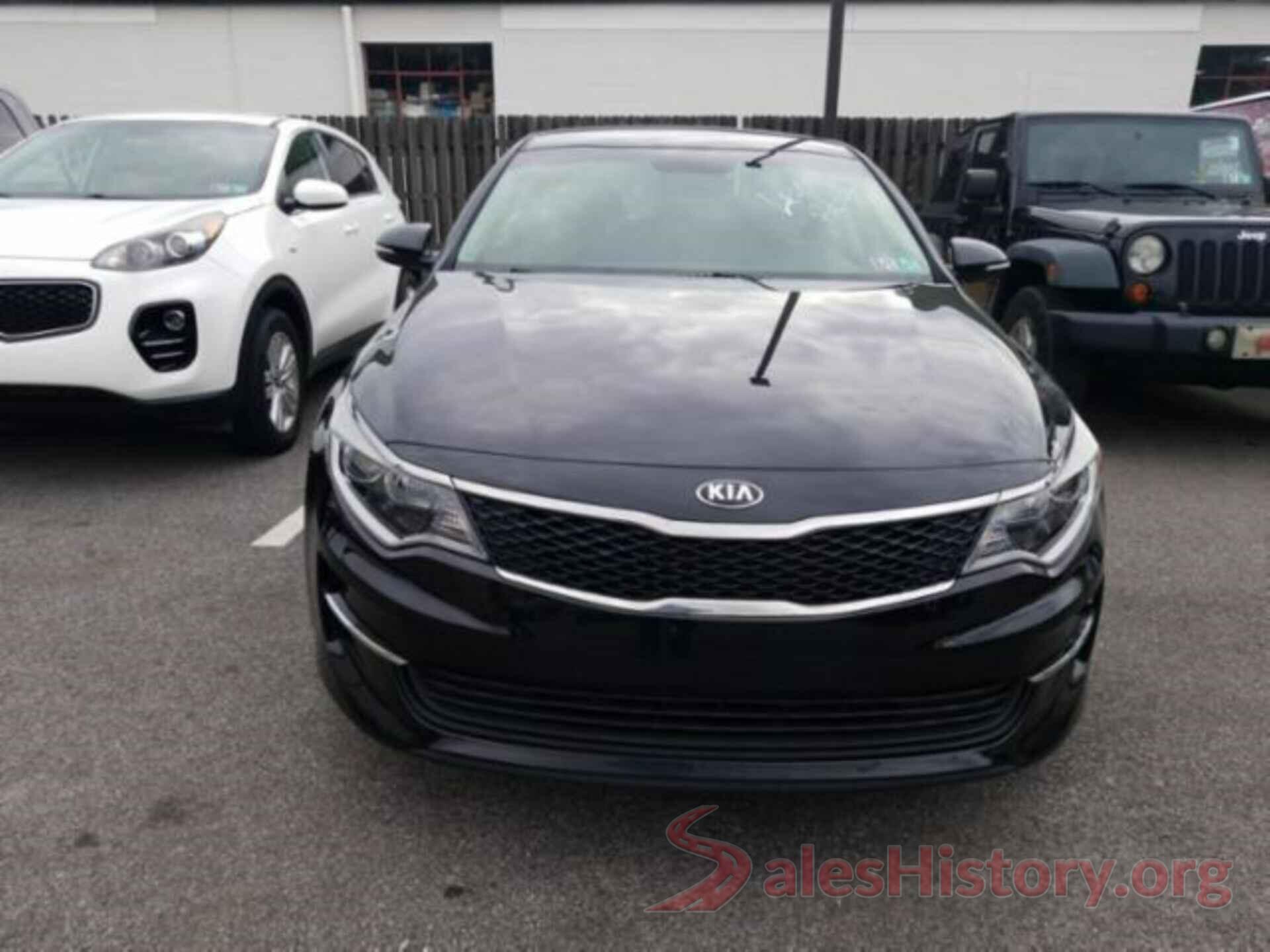 5XXGT4L31JG210383 2018 KIA OPTIMA