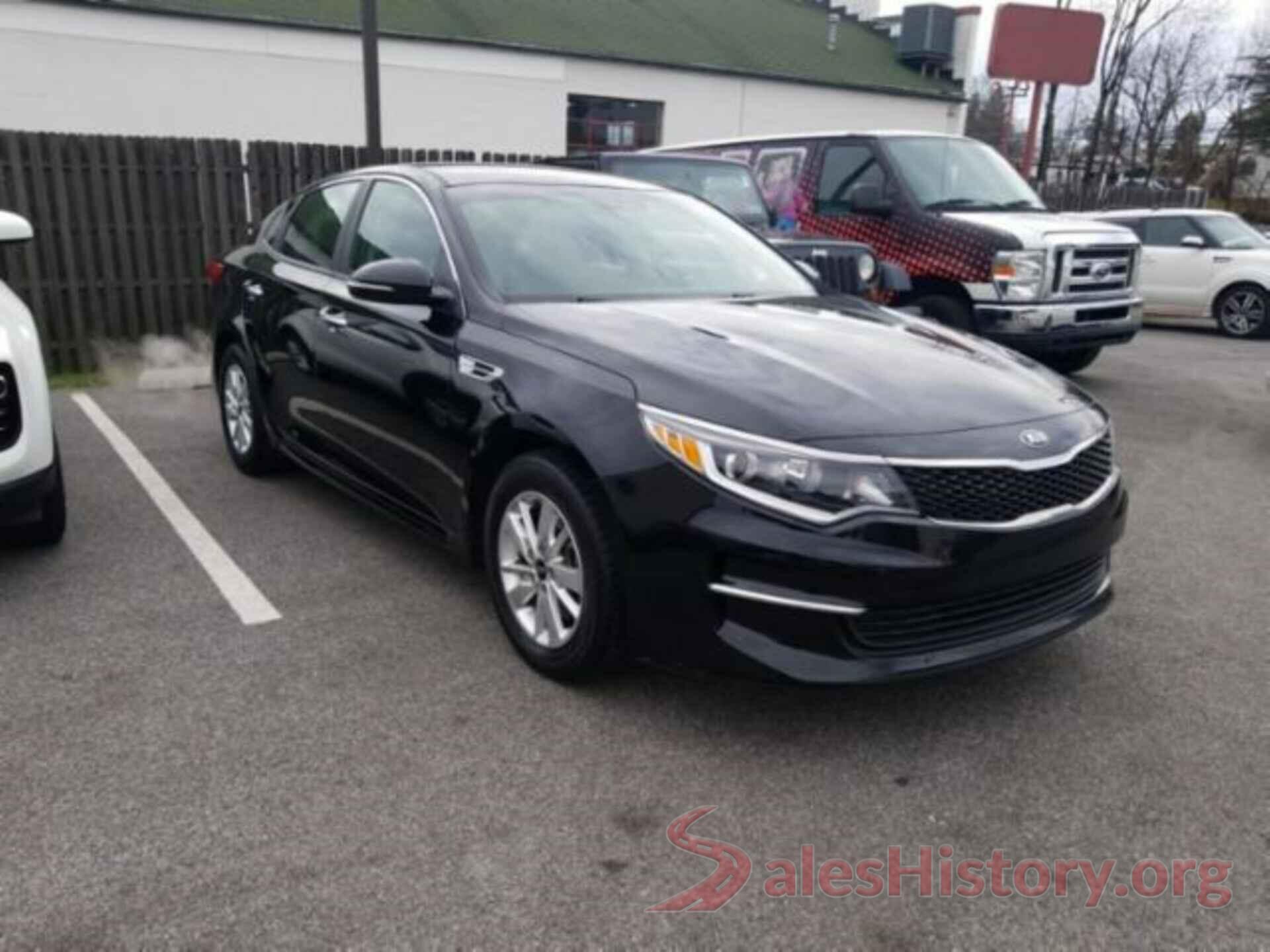 5XXGT4L31JG210383 2018 KIA OPTIMA