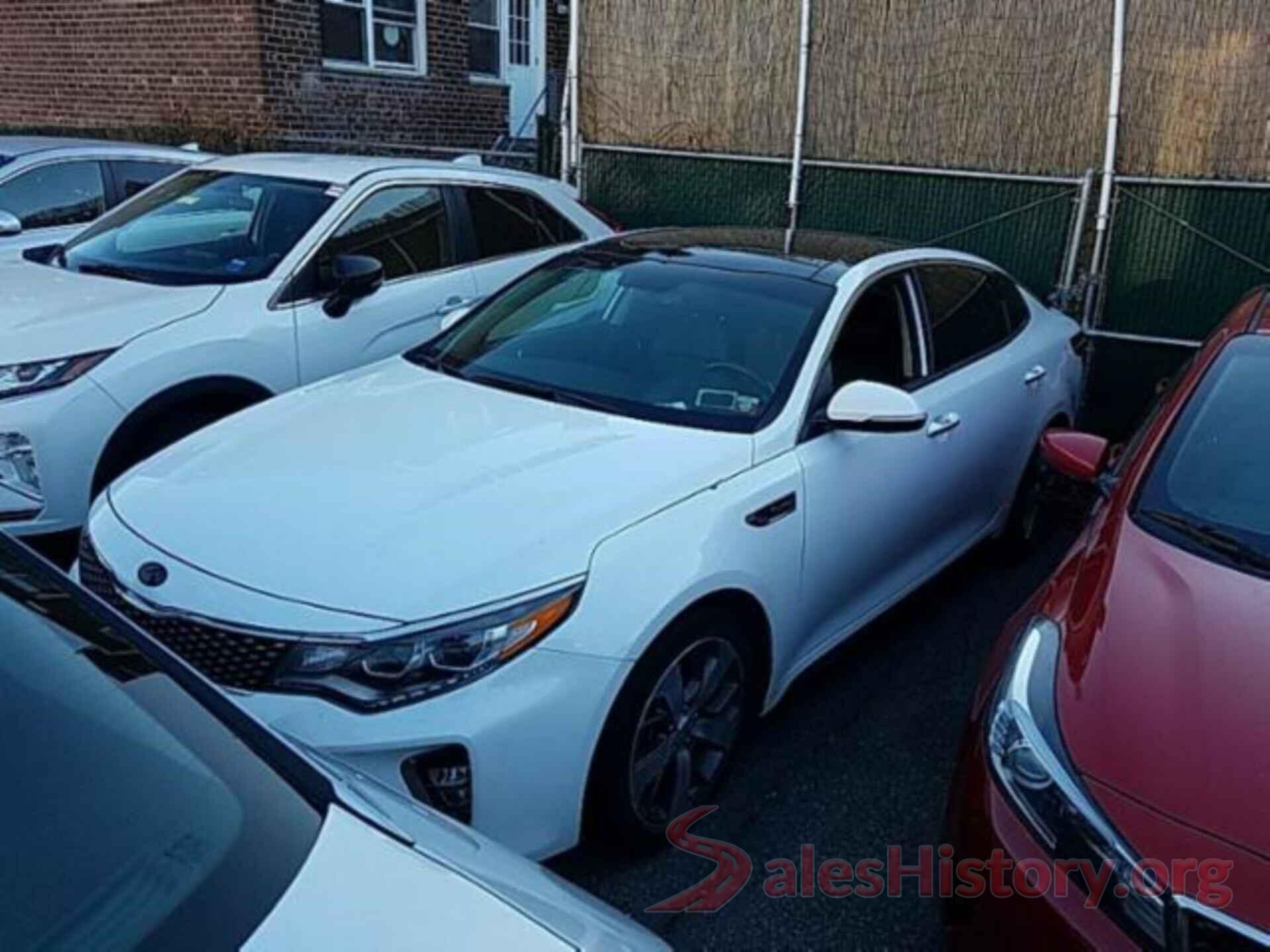 5XXGW4L27JG206157 2018 KIA OPTIMA