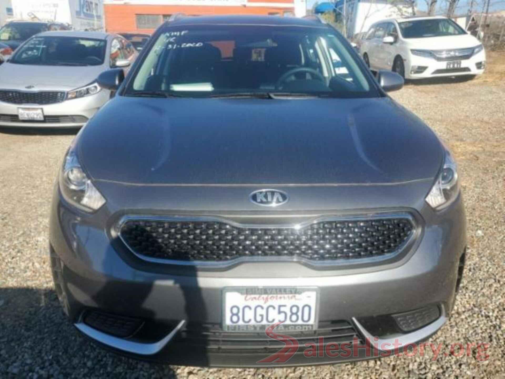 KNDCB3LC9J5132709 2018 KIA NIRO