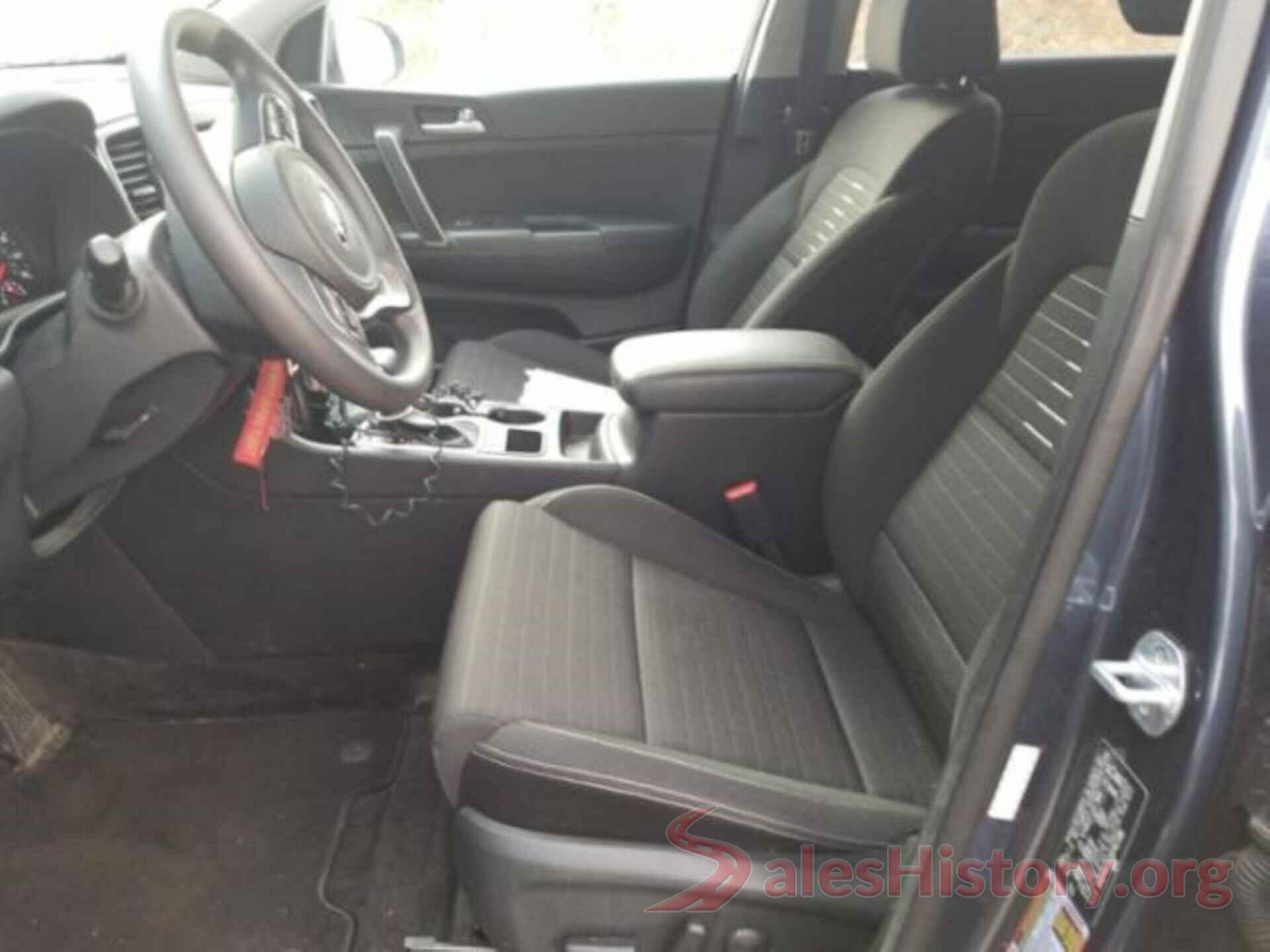 KNDPMCAC5J7417281 2018 KIA SPORTAGE