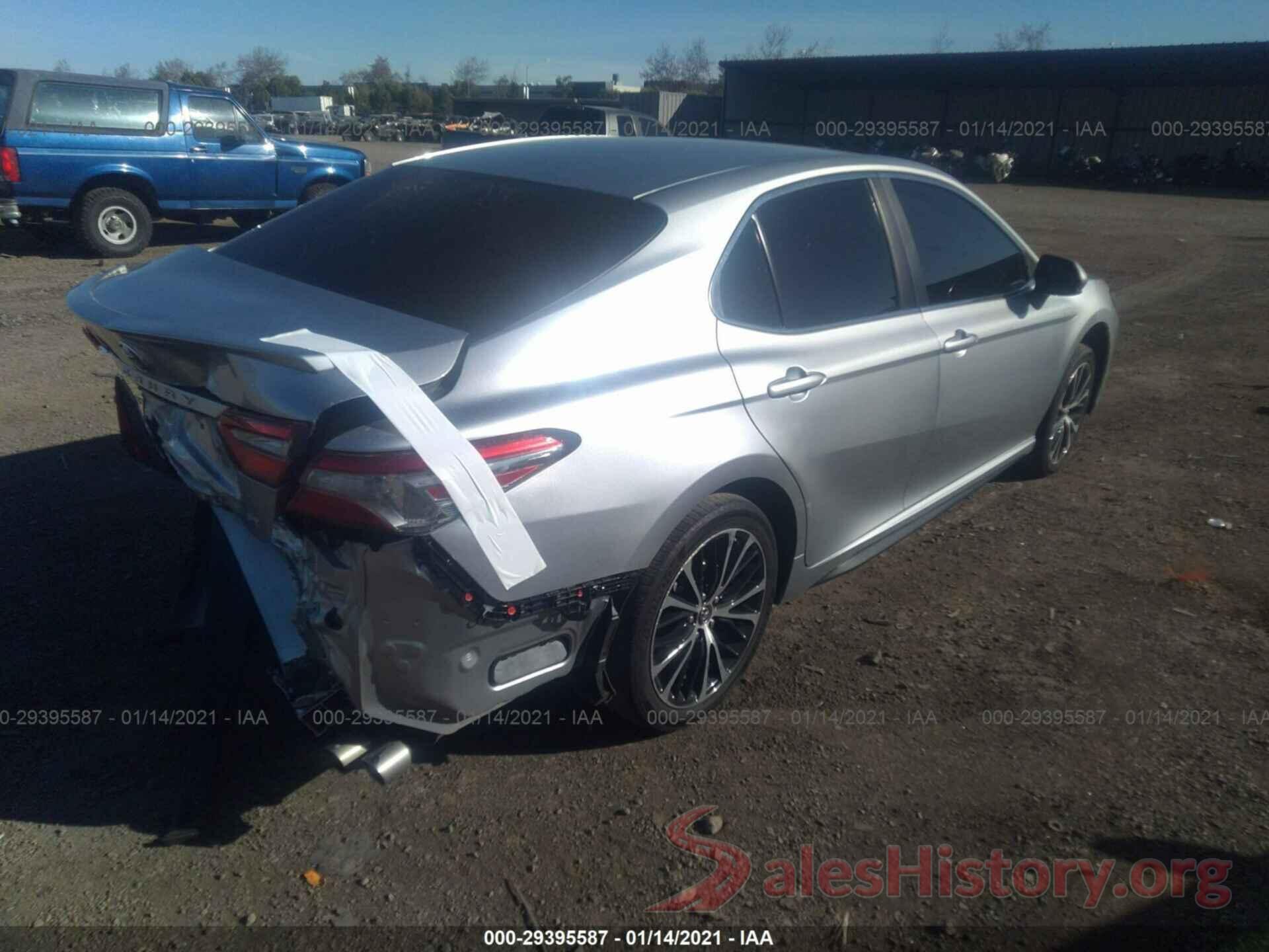 4T1B11HK2JU602762 2018 TOYOTA CAMRY