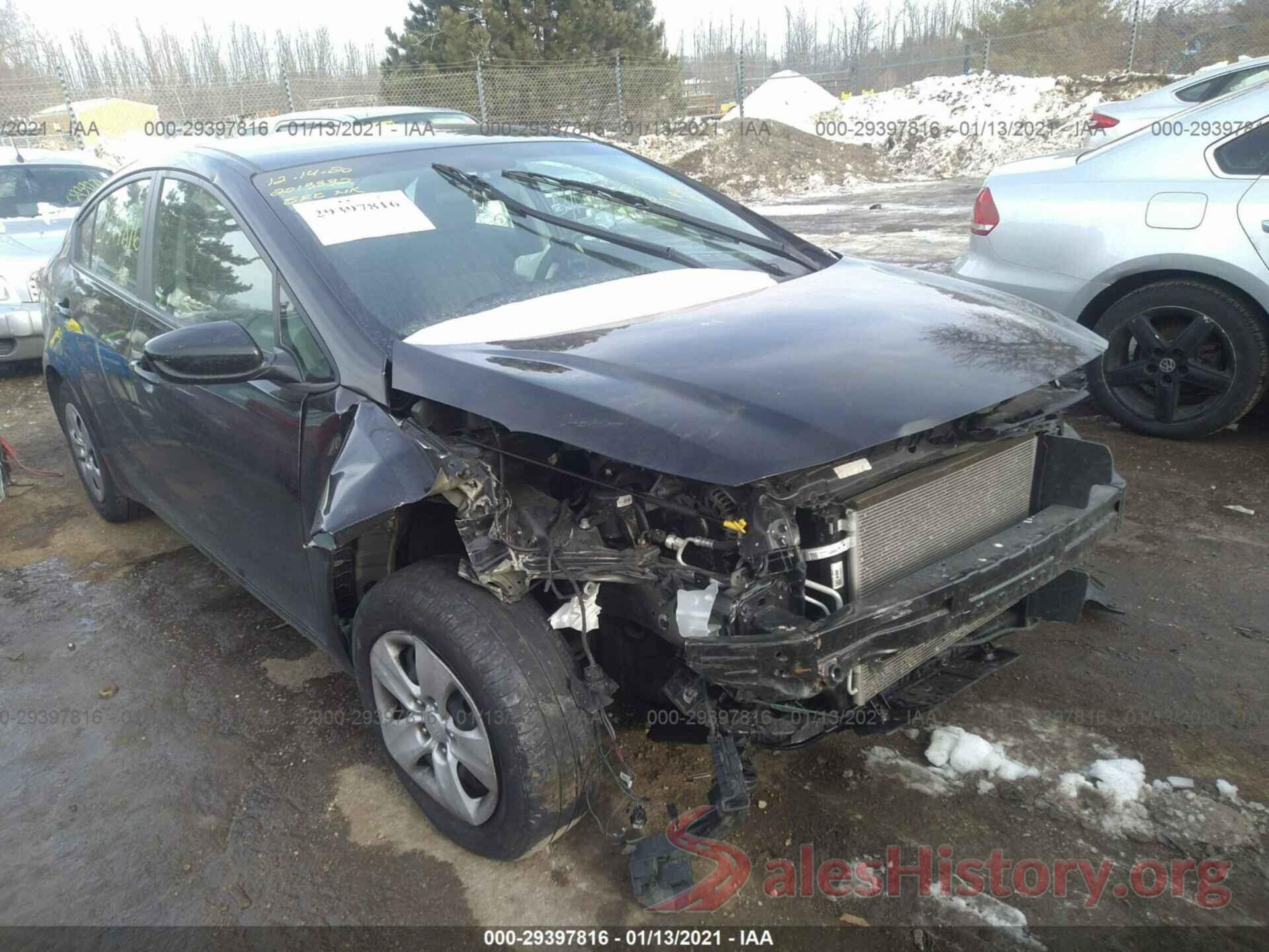 3KPFK4A79JE179607 2018 KIA FORTE