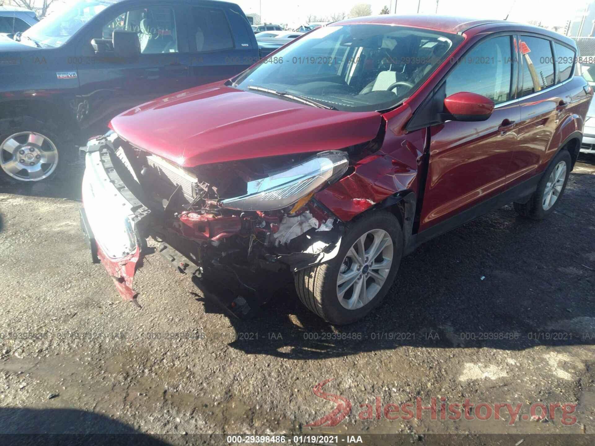 1FMCU9GD7KUC53452 2019 FORD ESCAPE