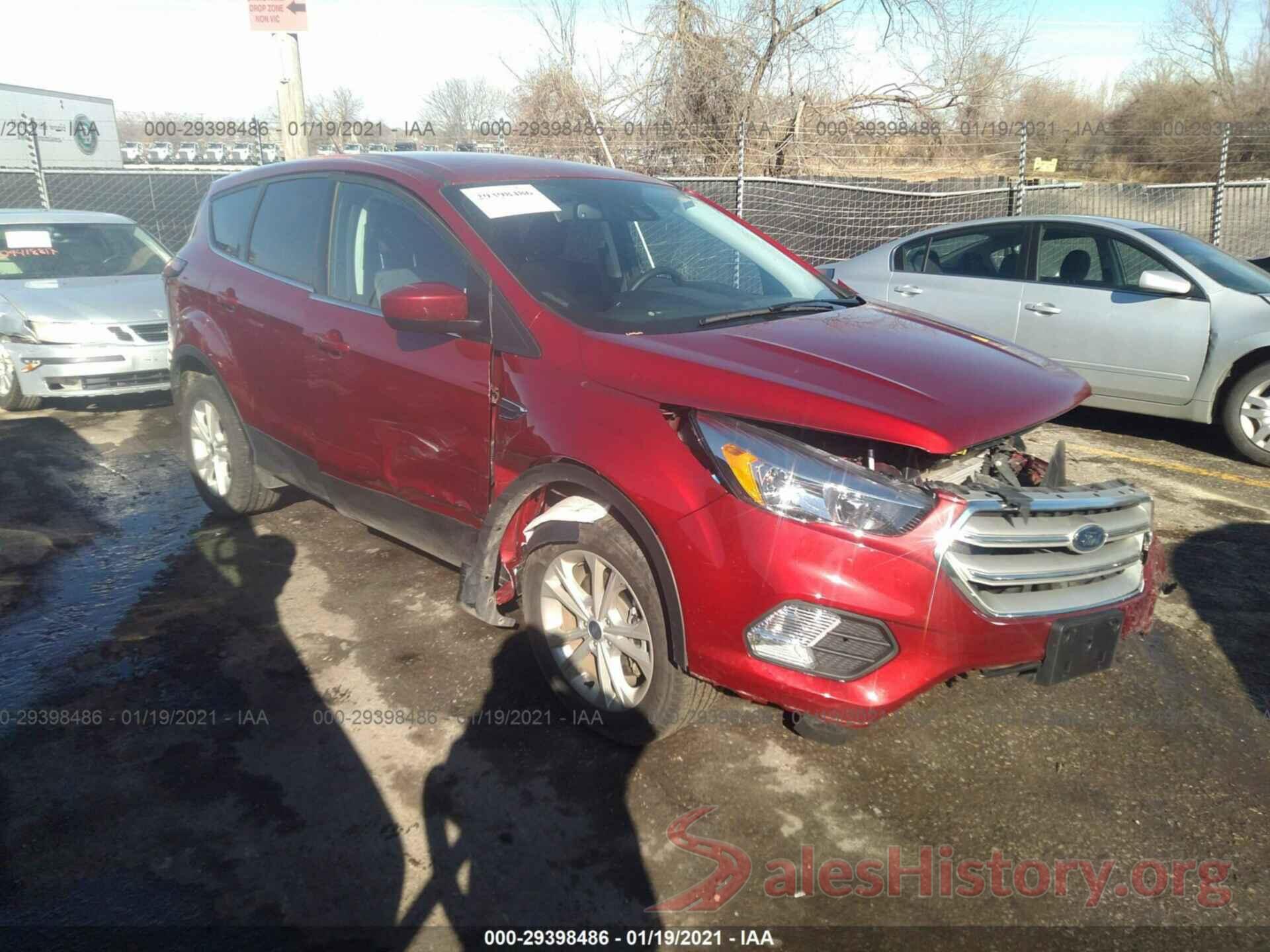 1FMCU9GD7KUC53452 2019 FORD ESCAPE