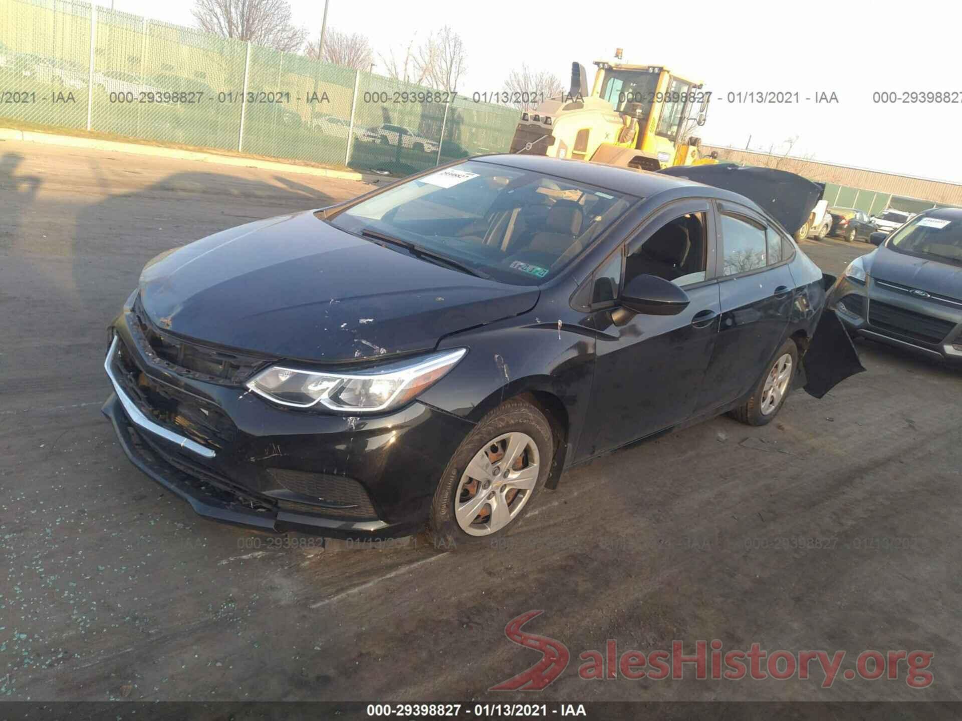 1G1BC5SM4J7138588 2018 CHEVROLET CRUZE