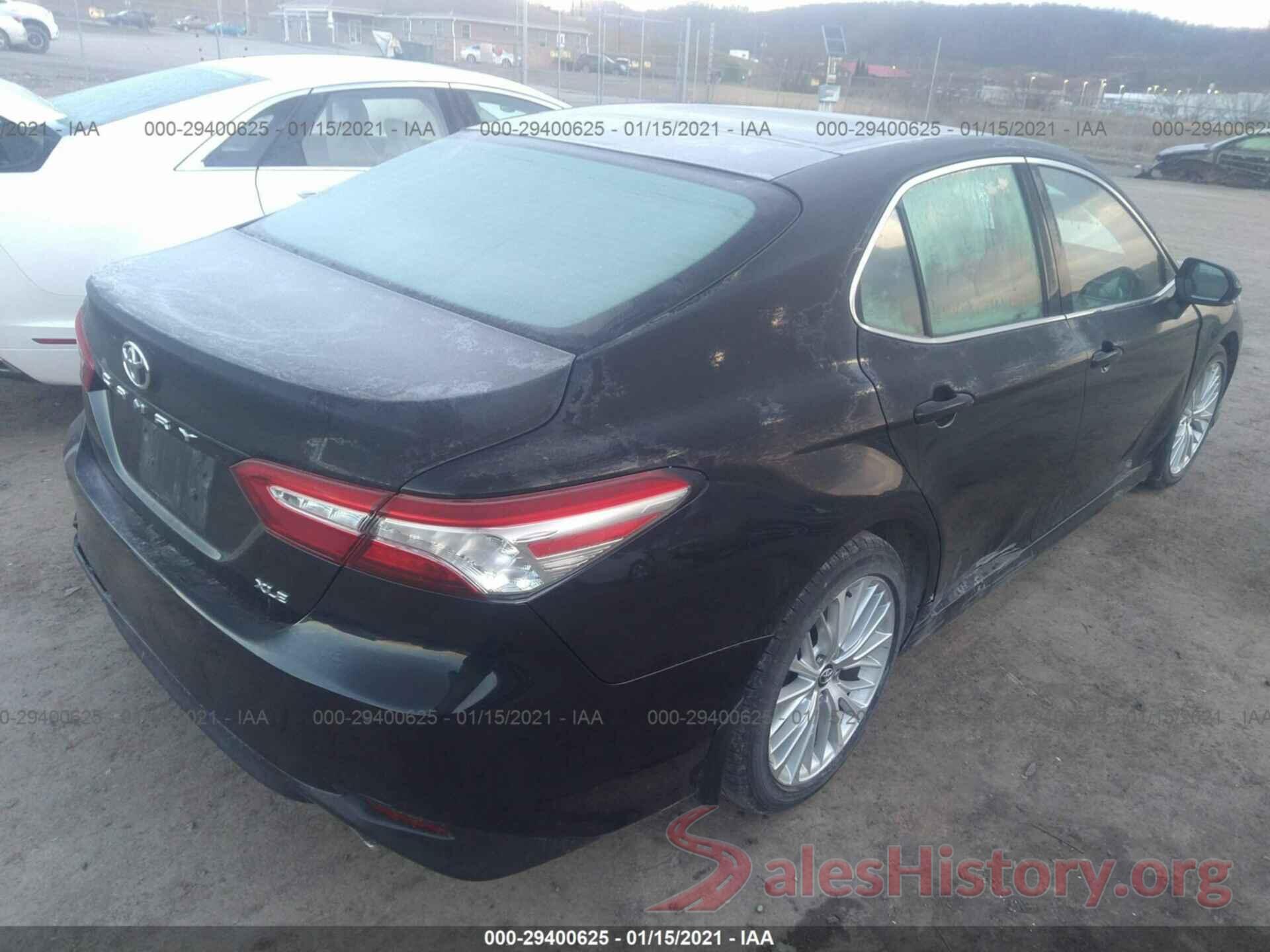 4T1B11HK8JU135086 2018 TOYOTA CAMRY