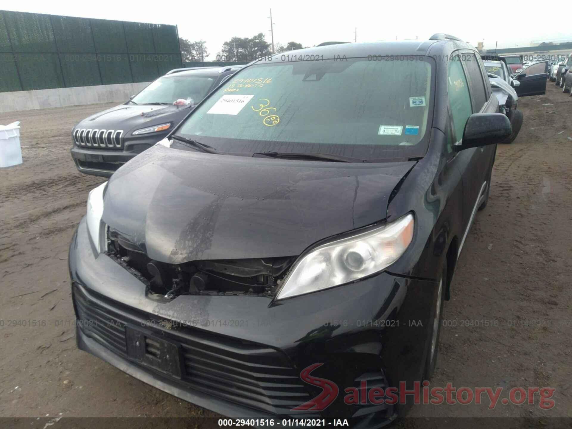 5TDKZ3DC8JS905301 2018 TOYOTA SIENNA