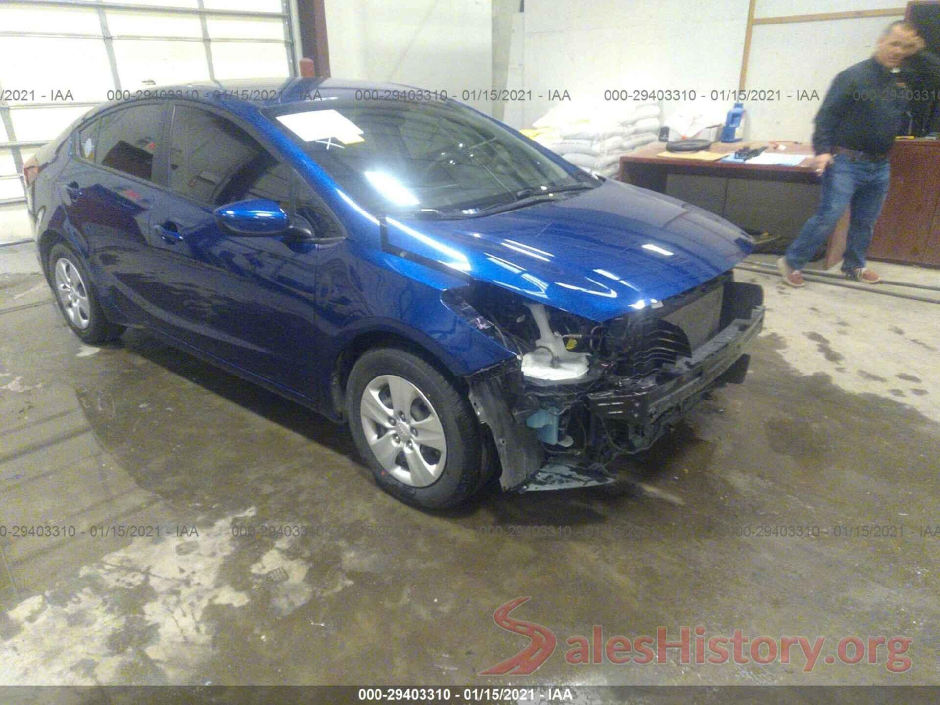 3KPFK4A76JE210411 2018 KIA FORTE