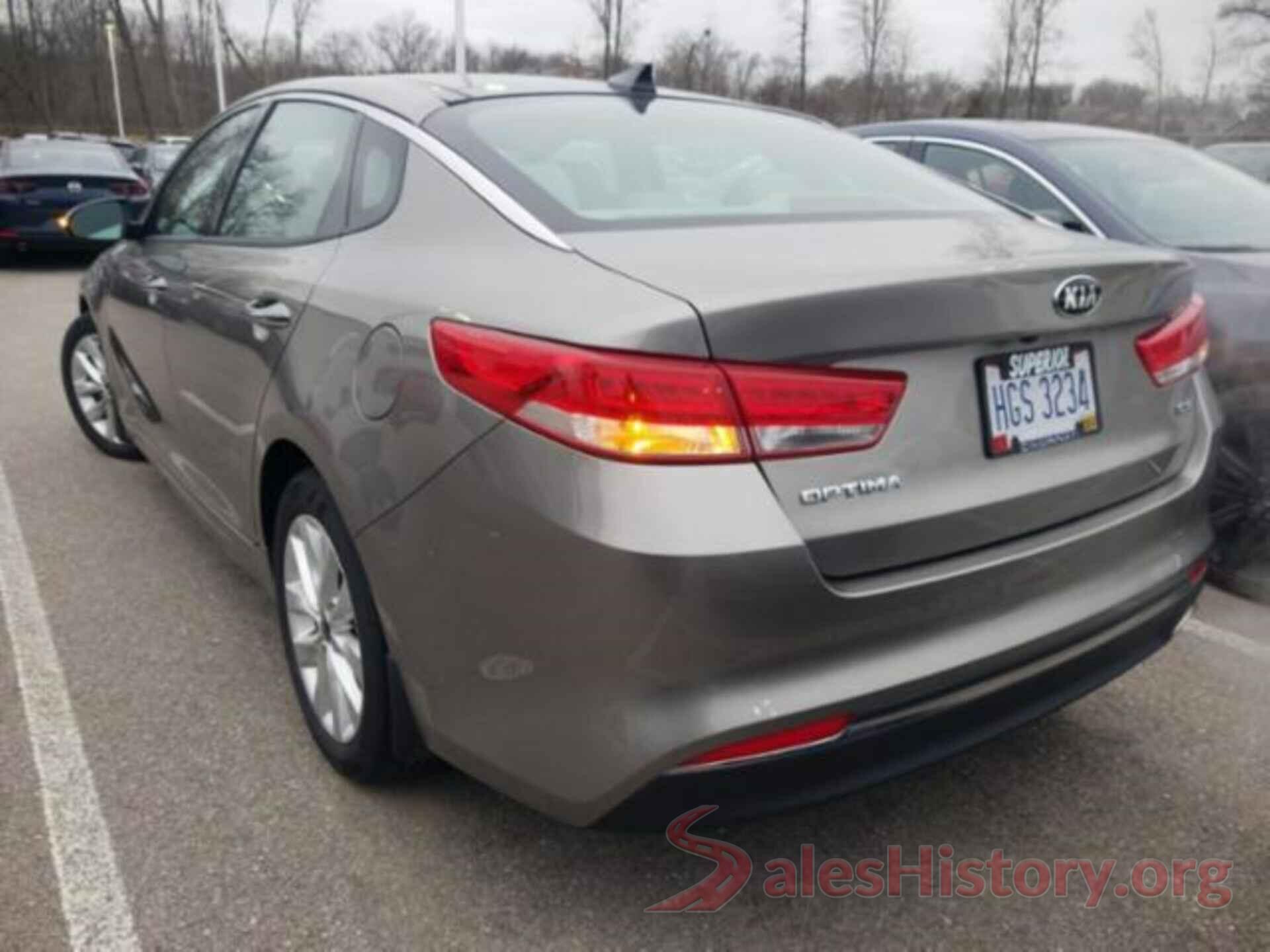 5XXGU4L37JG192940 2018 KIA OPTIMA