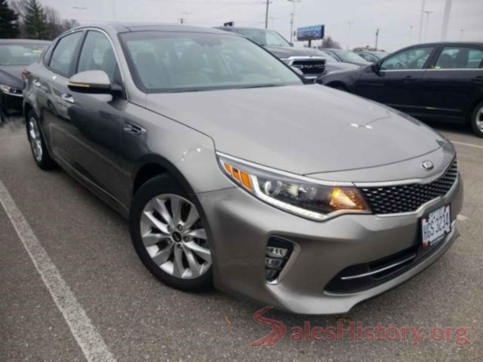 5XXGU4L37JG192940 2018 KIA OPTIMA