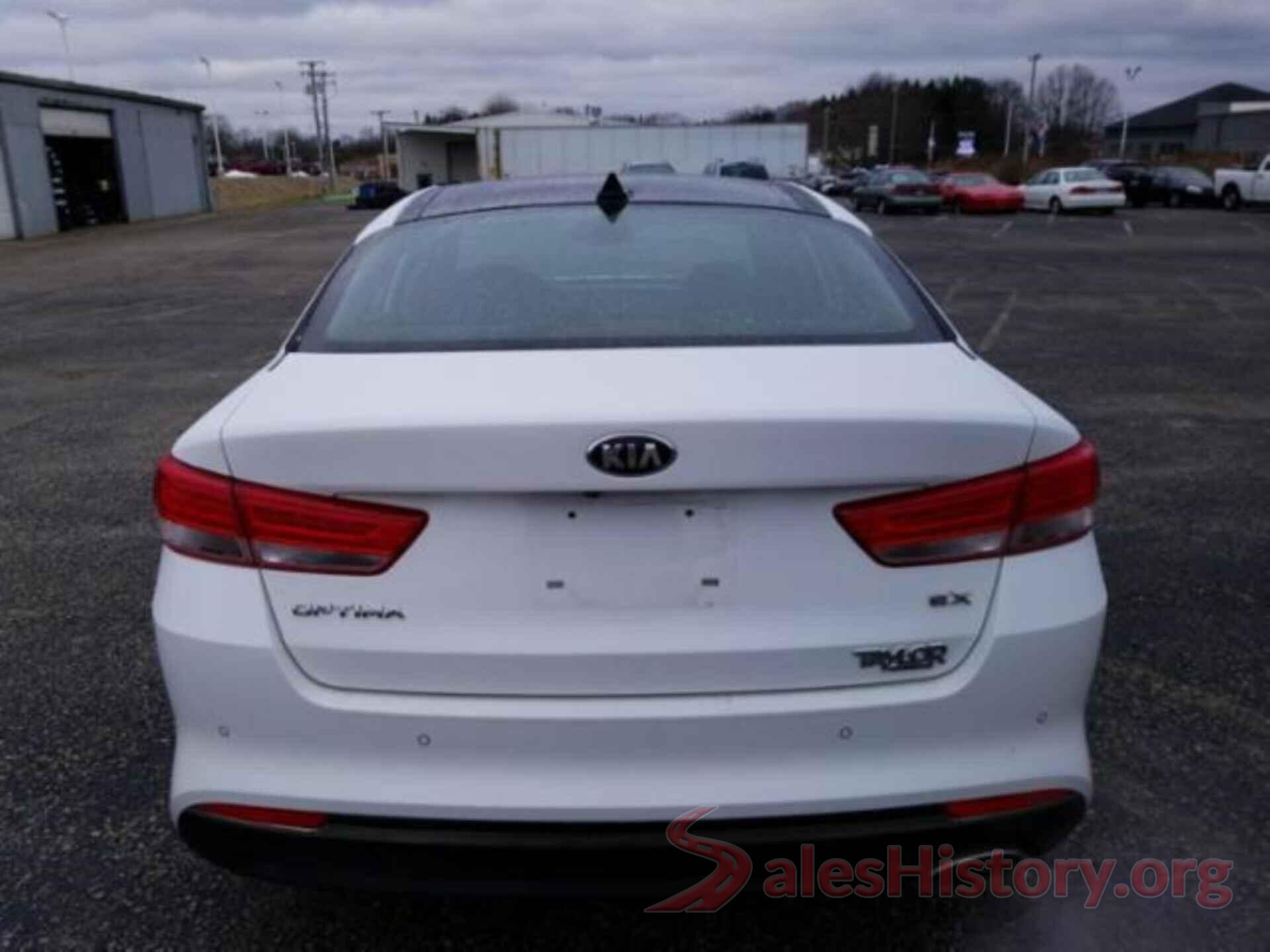 5XXGU4L38JG186810 2018 KIA OPTIMA