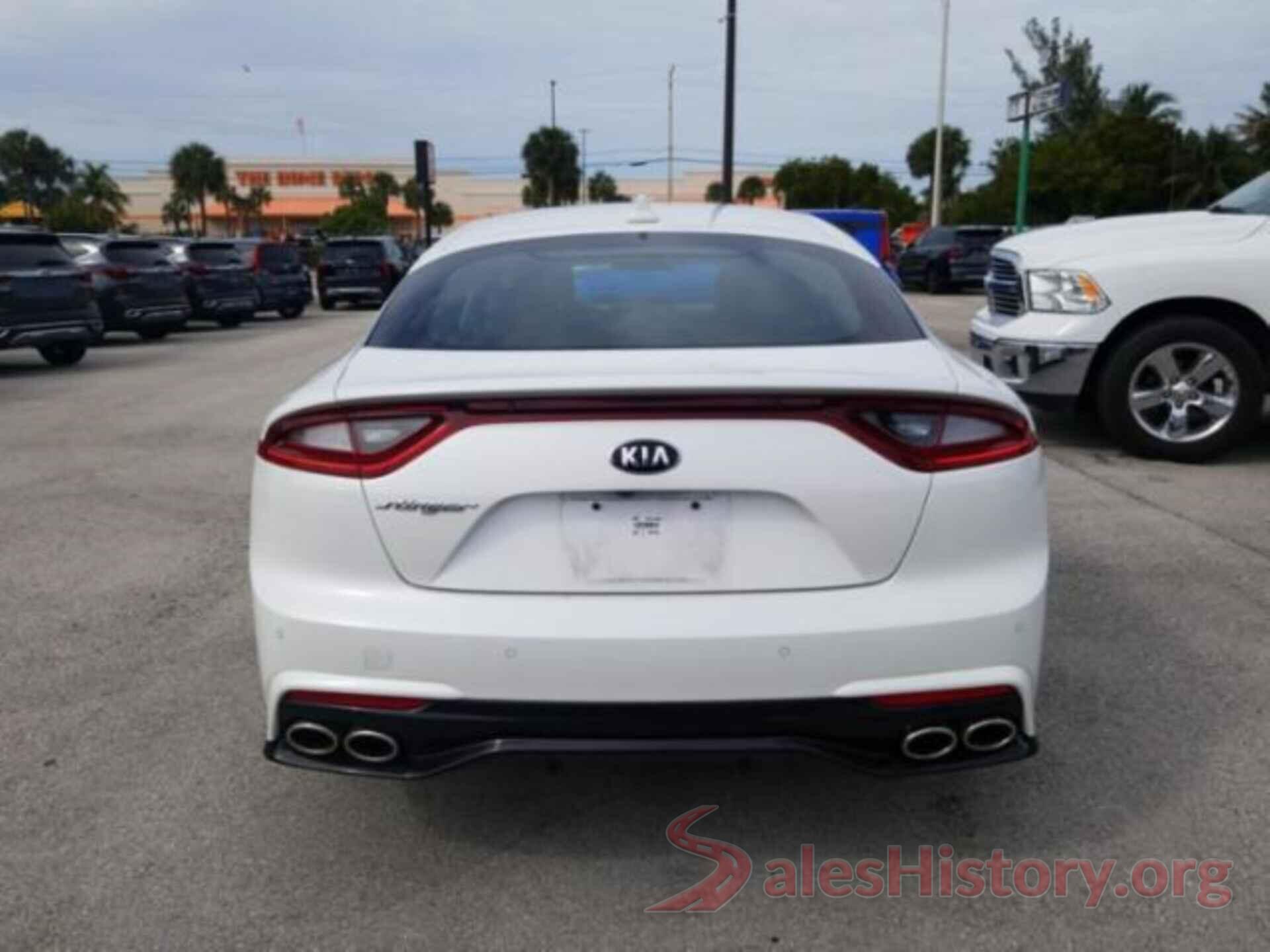 KNAE25LA0J6012565 2018 KIA STINGER