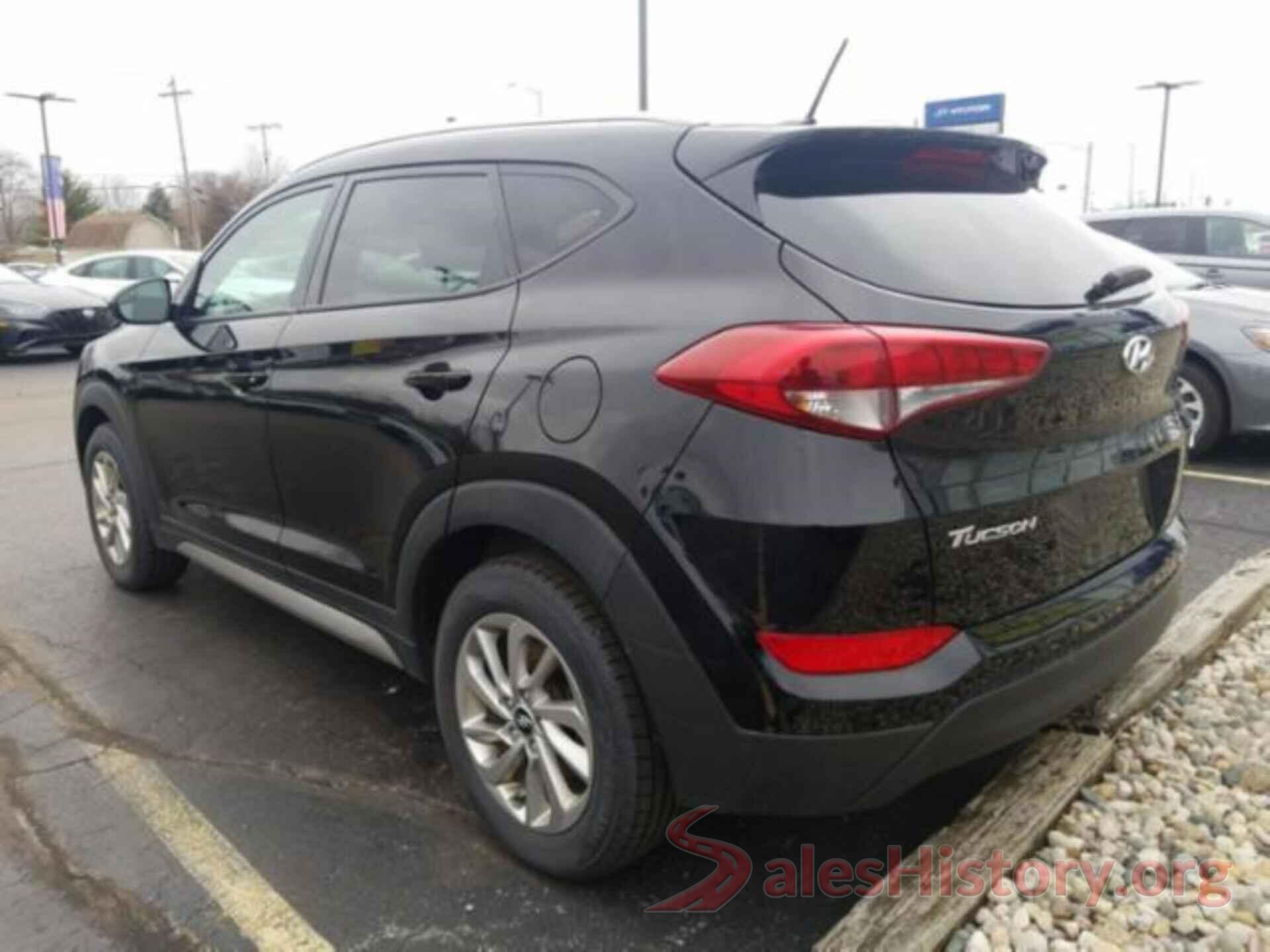 KM8J3CA40HU309806 2017 HYUNDAI TUCSON