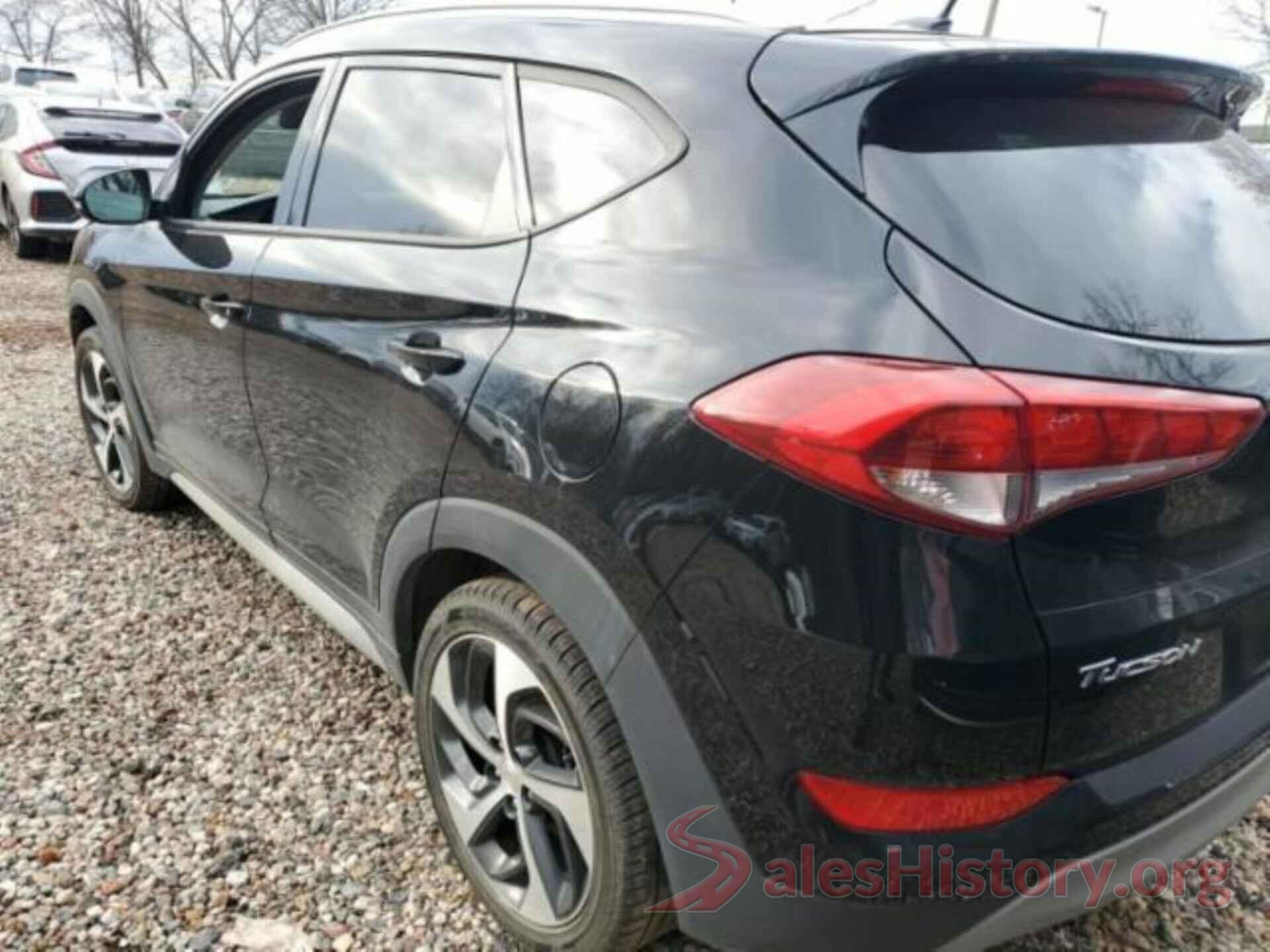 KM8J3CA20HU592528 2017 HYUNDAI TUCSON