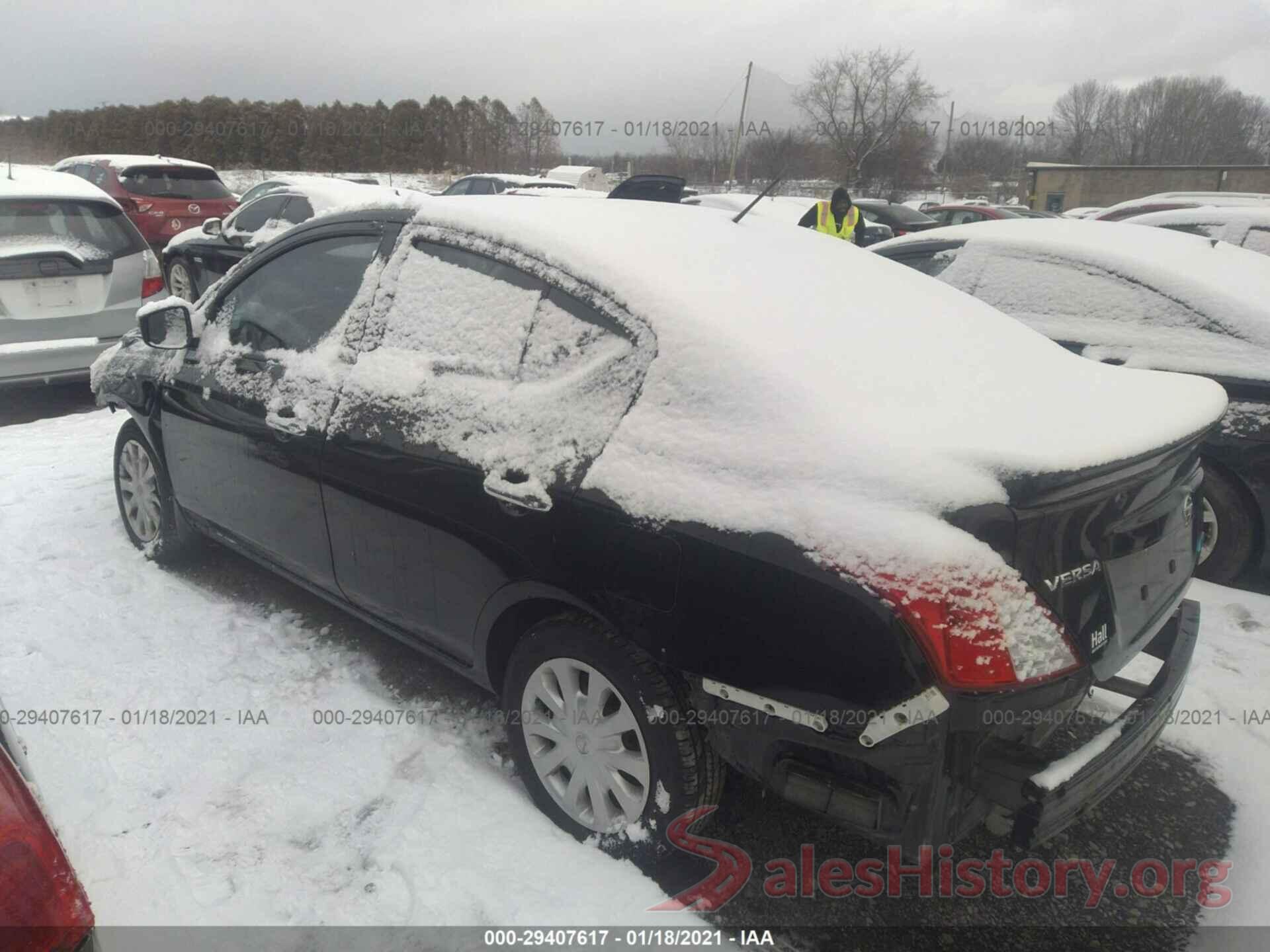 3N1CN7AP2GL883229 2016 NISSAN VERSA