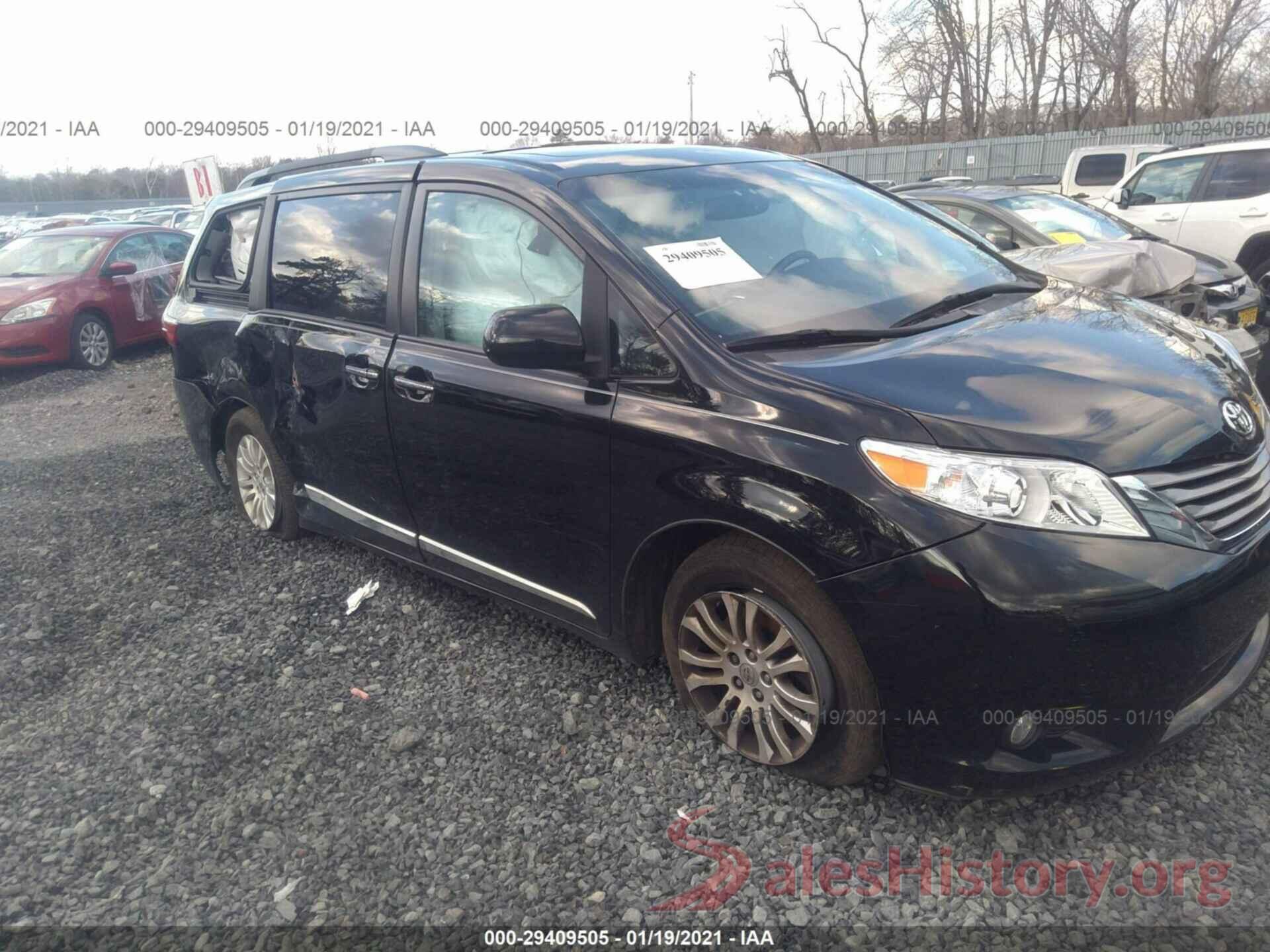 5TDYZ3DC5HS900030 2017 TOYOTA SIENNA