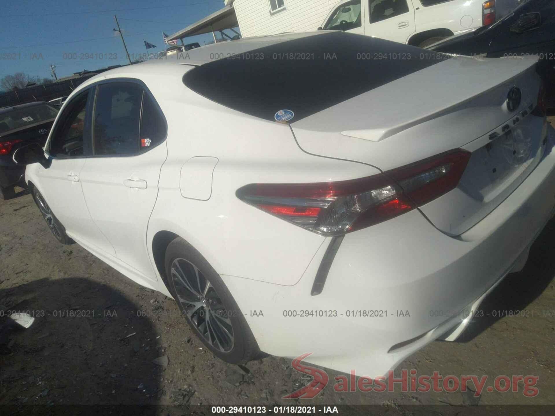 4T1B11HK7JU591659 2018 TOYOTA CAMRY