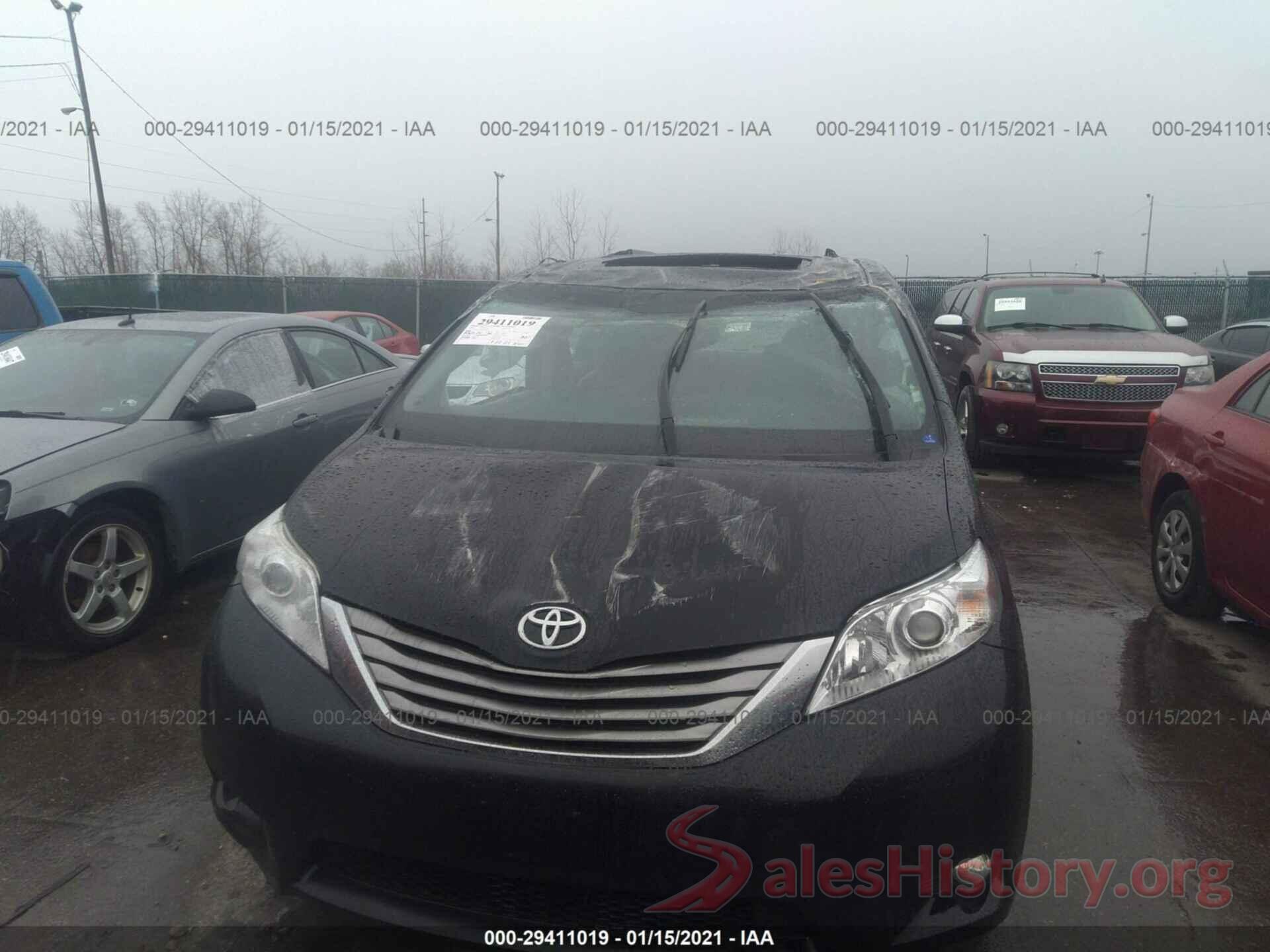 5TDYK3DC8GS708717 2016 TOYOTA SIENNA