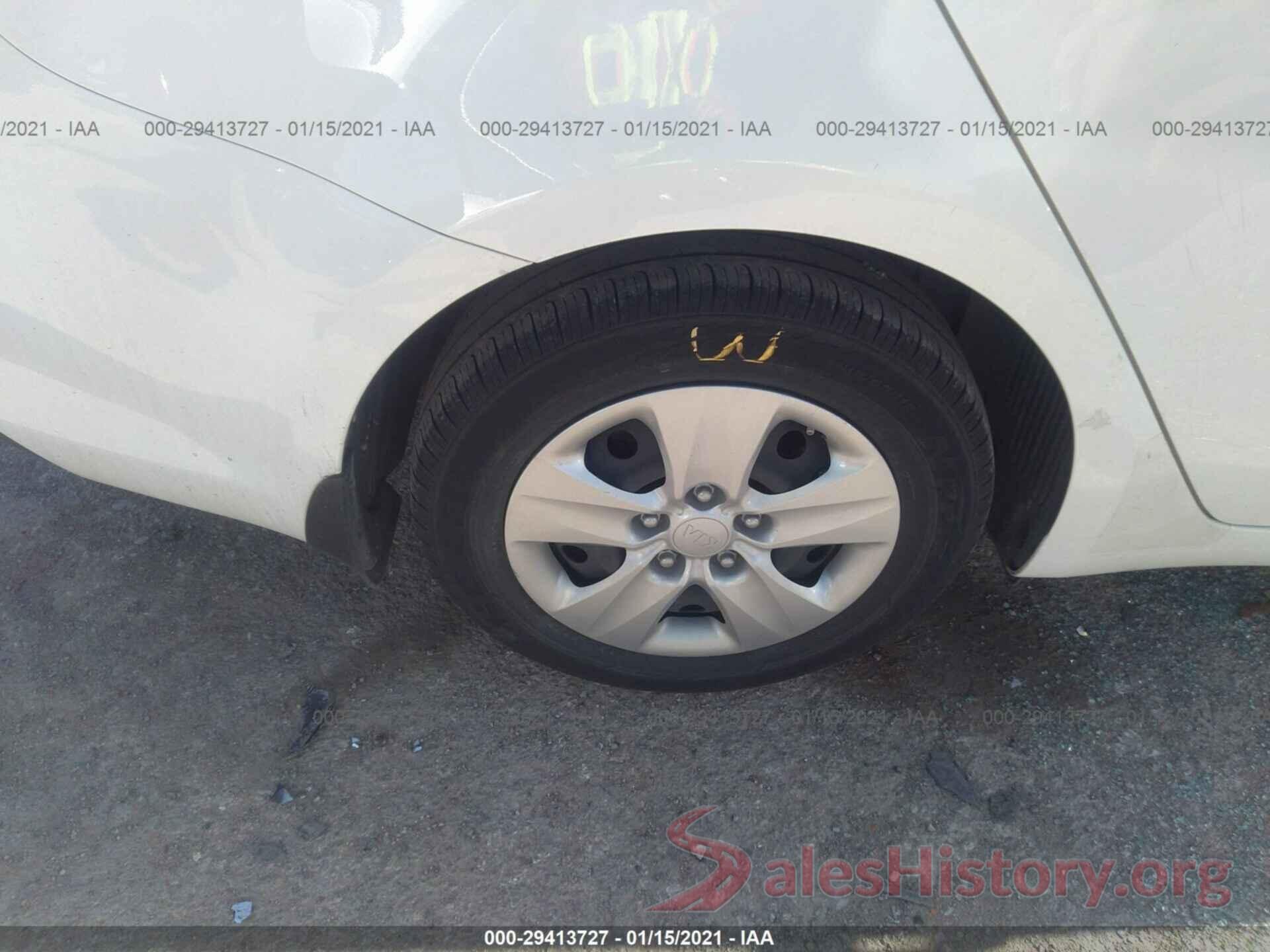 3KPFK4A70HE078160 2017 KIA FORTE