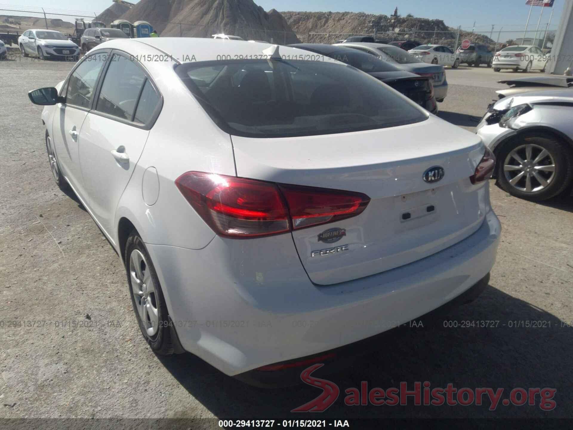 3KPFK4A70HE078160 2017 KIA FORTE