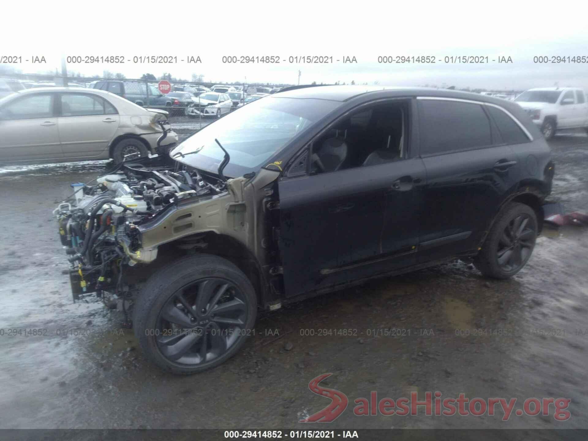 KNDCC3LC9H5054844 2017 KIA NIRO