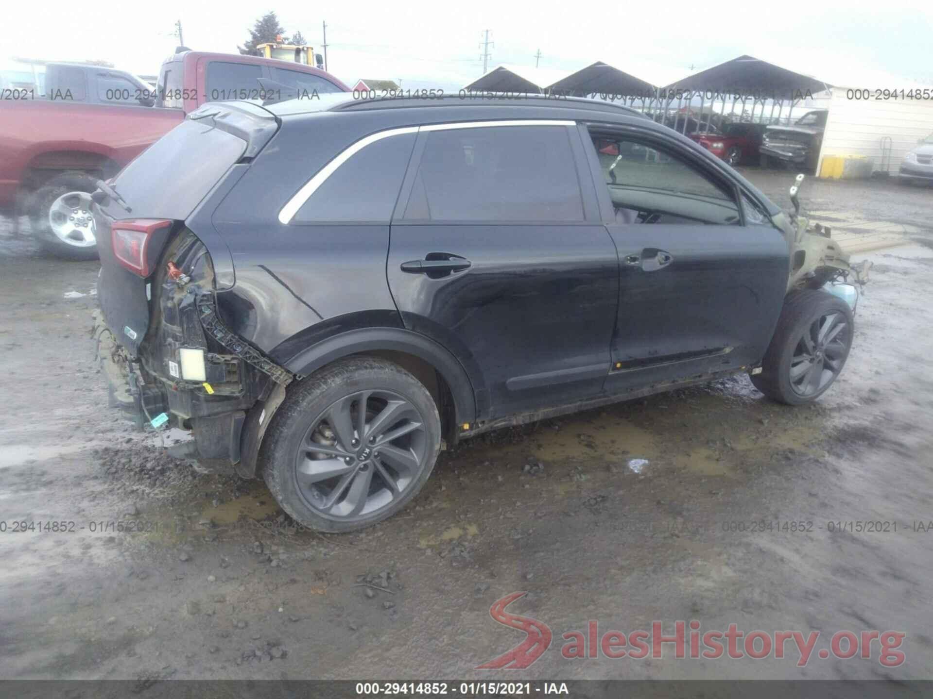 KNDCC3LC9H5054844 2017 KIA NIRO