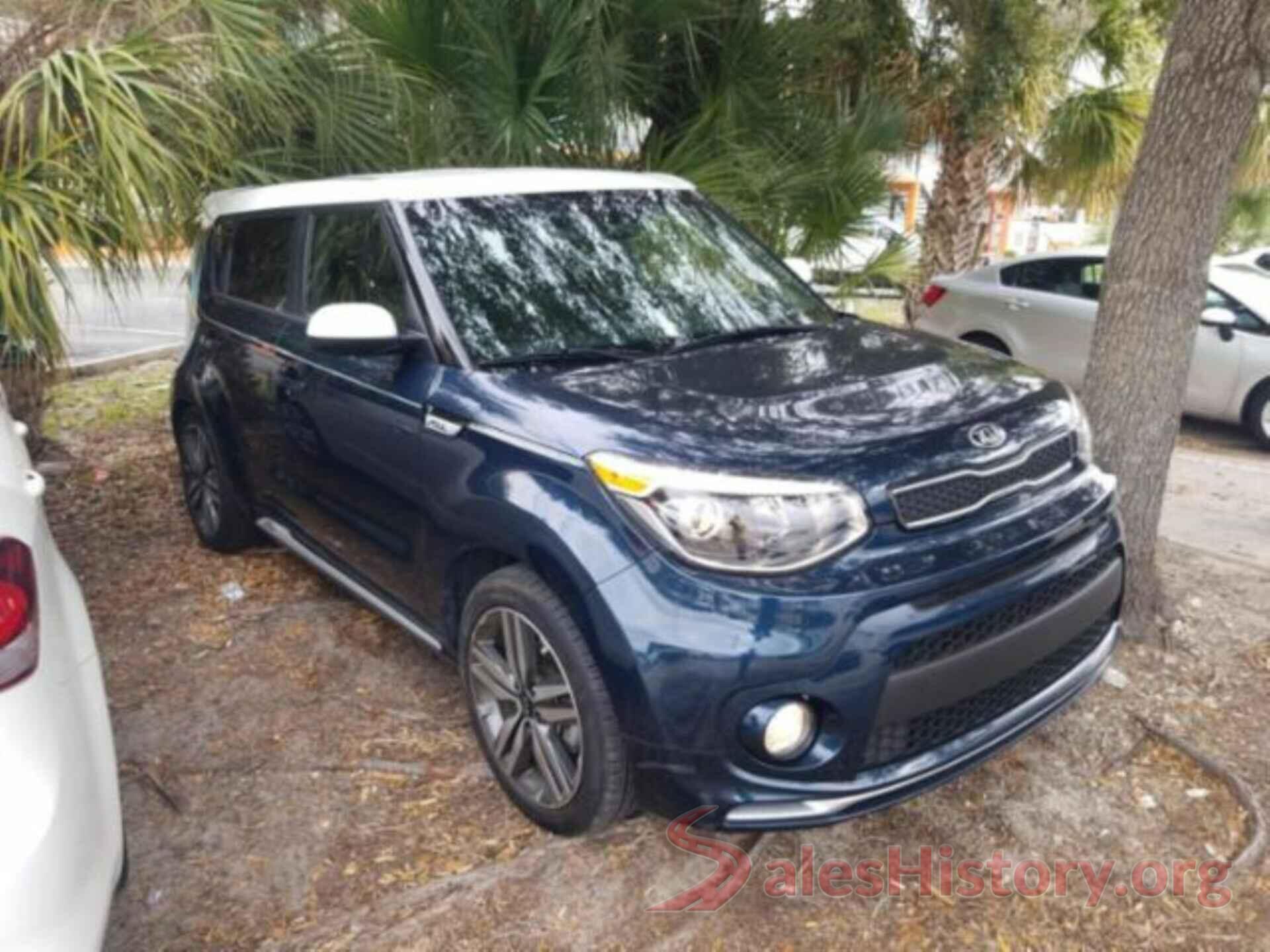 KNDJP3A56J7577927 2018 KIA SOUL