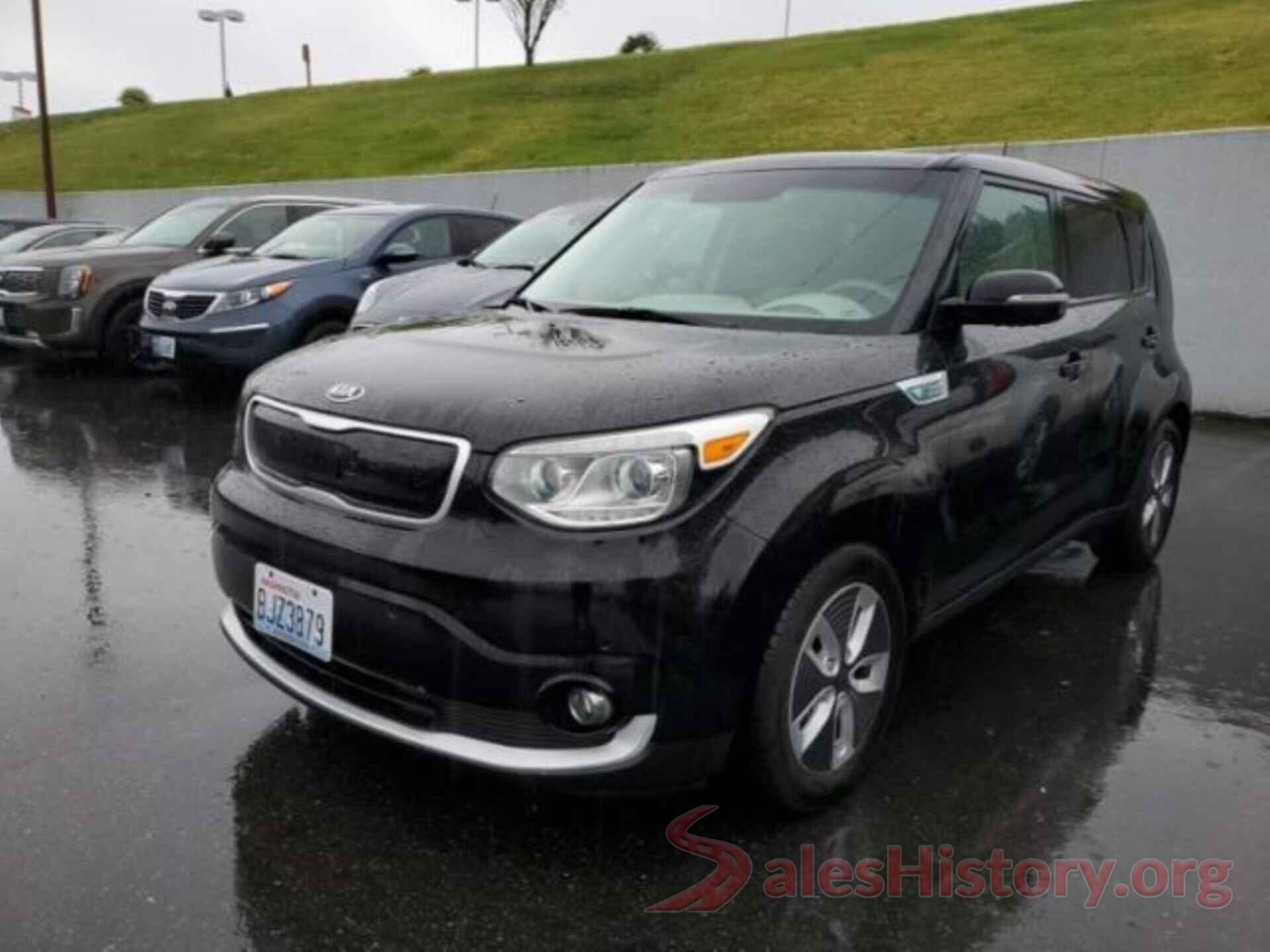 KNDJX3AEXJ7032393 2018 KIA SOUL EV