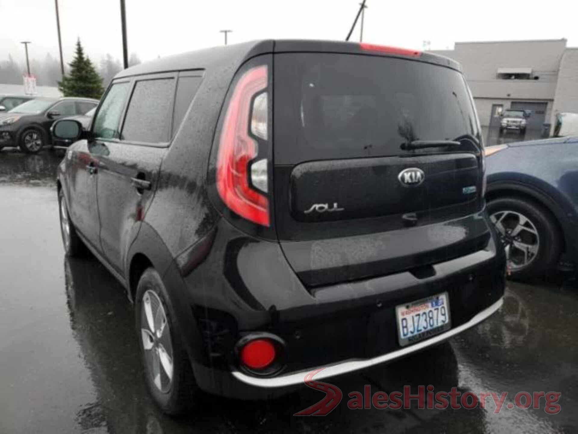 KNDJX3AEXJ7032393 2018 KIA SOUL EV