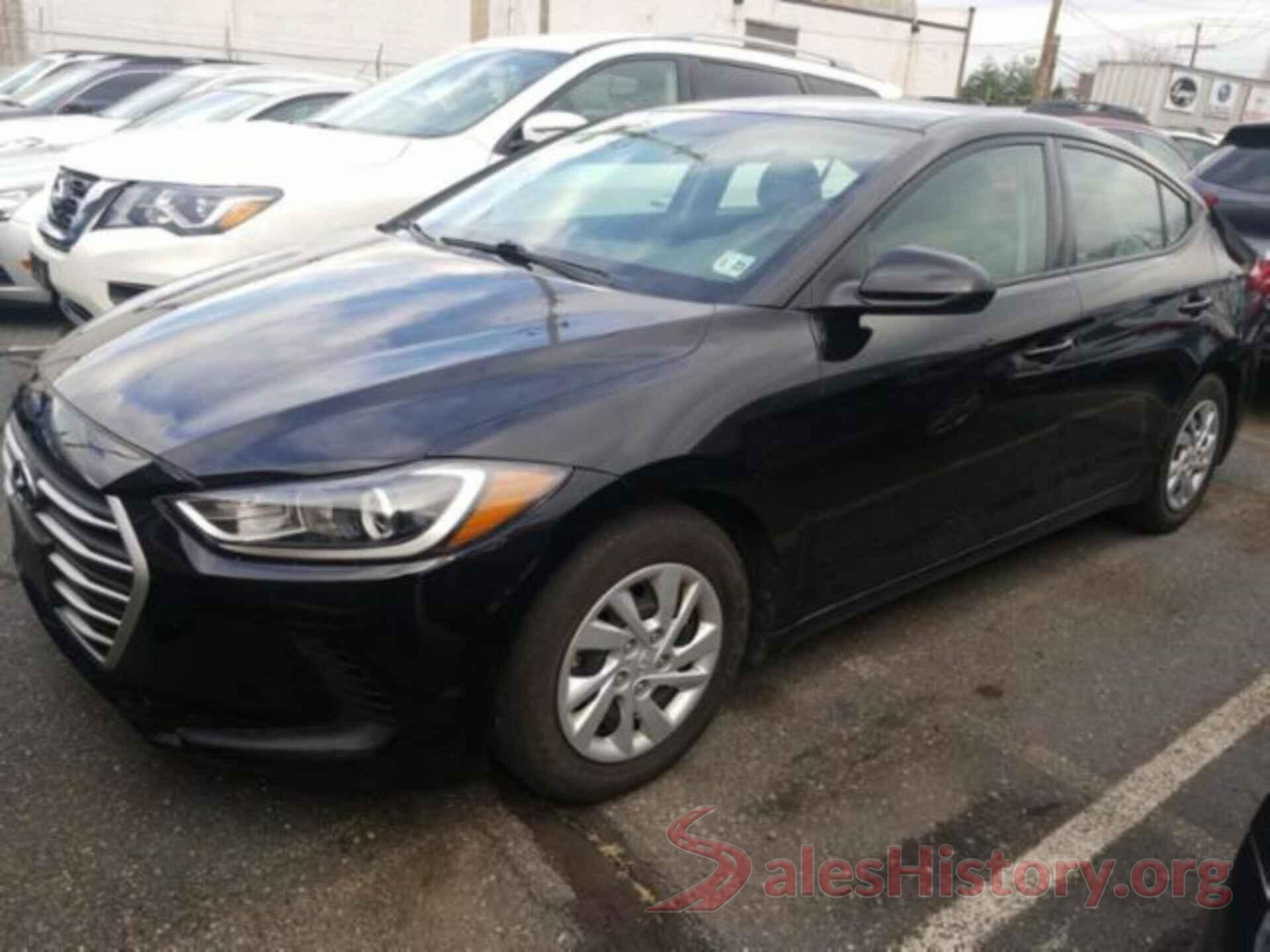 5NPD74LF0JH273867 2018 HYUNDAI ELANTRA