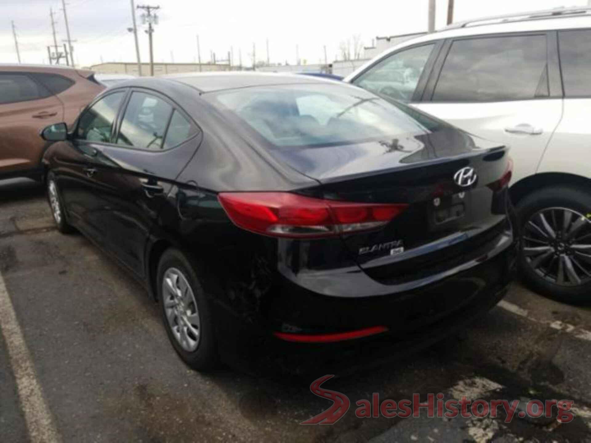 5NPD74LF0JH273867 2018 HYUNDAI ELANTRA