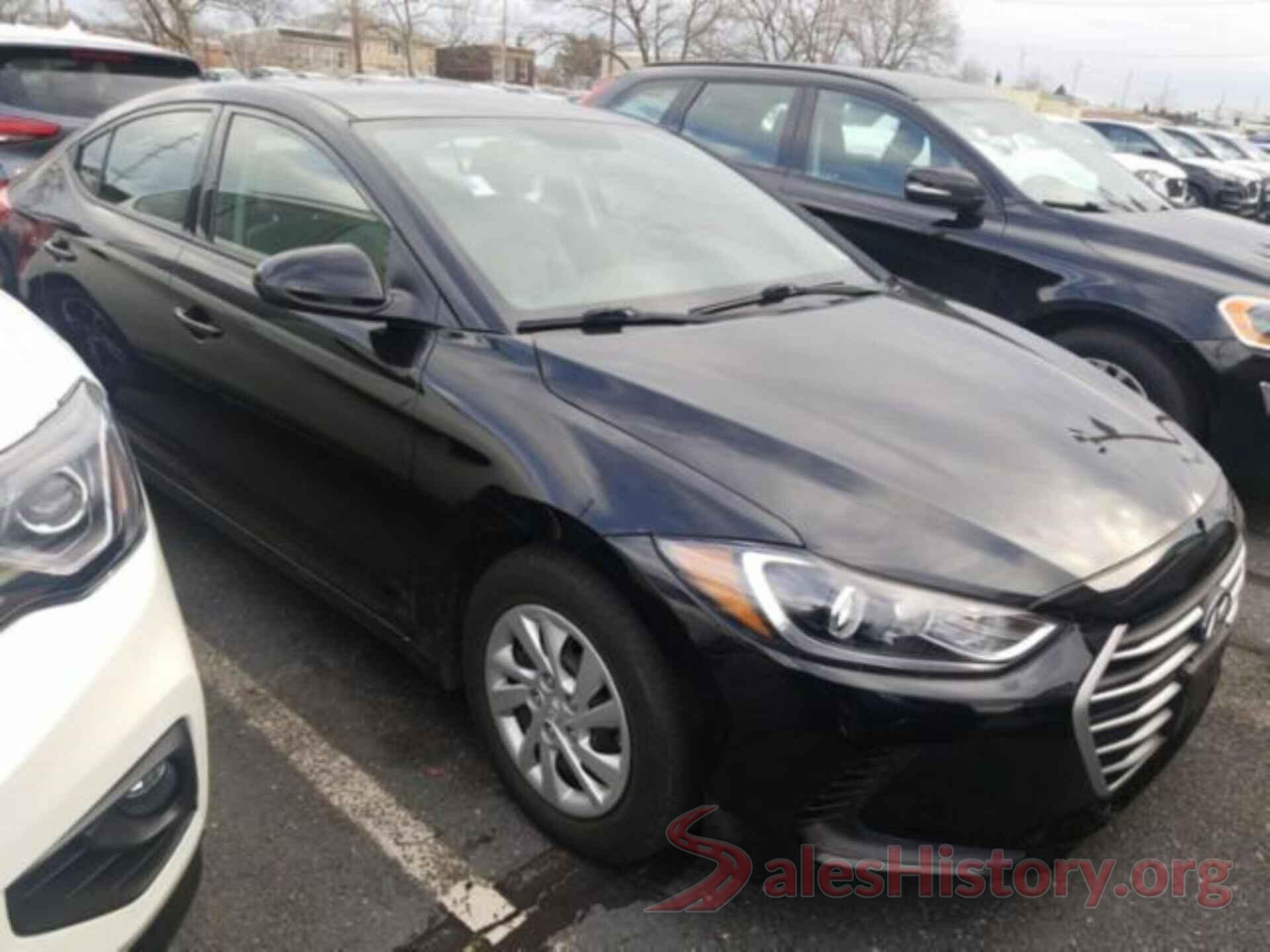 5NPD74LF0JH273867 2018 HYUNDAI ELANTRA