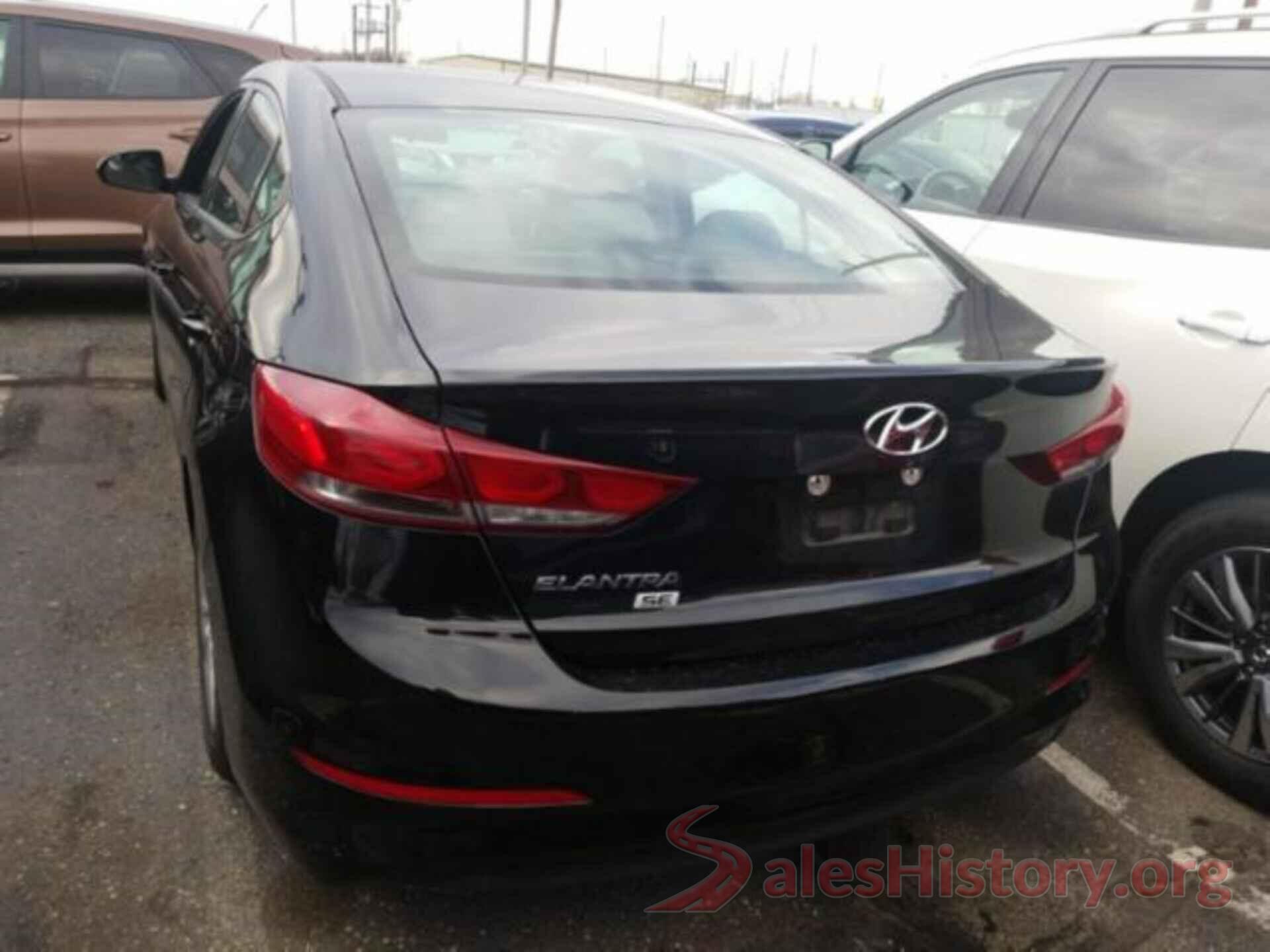 5NPD74LF0JH273867 2018 HYUNDAI ELANTRA