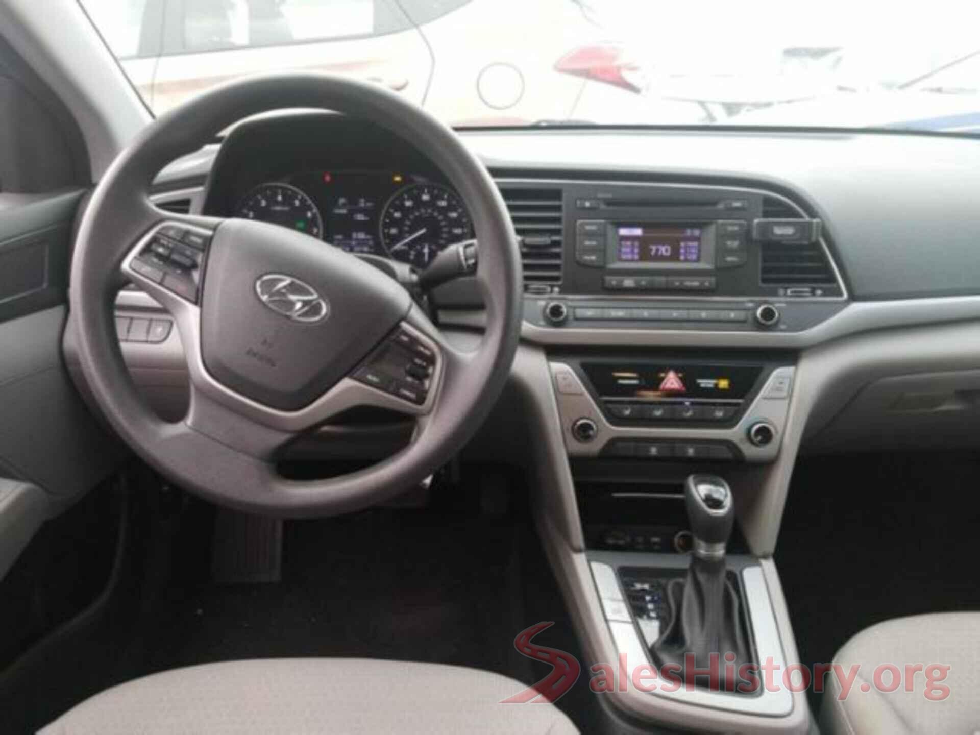 5NPD74LF0JH273867 2018 HYUNDAI ELANTRA