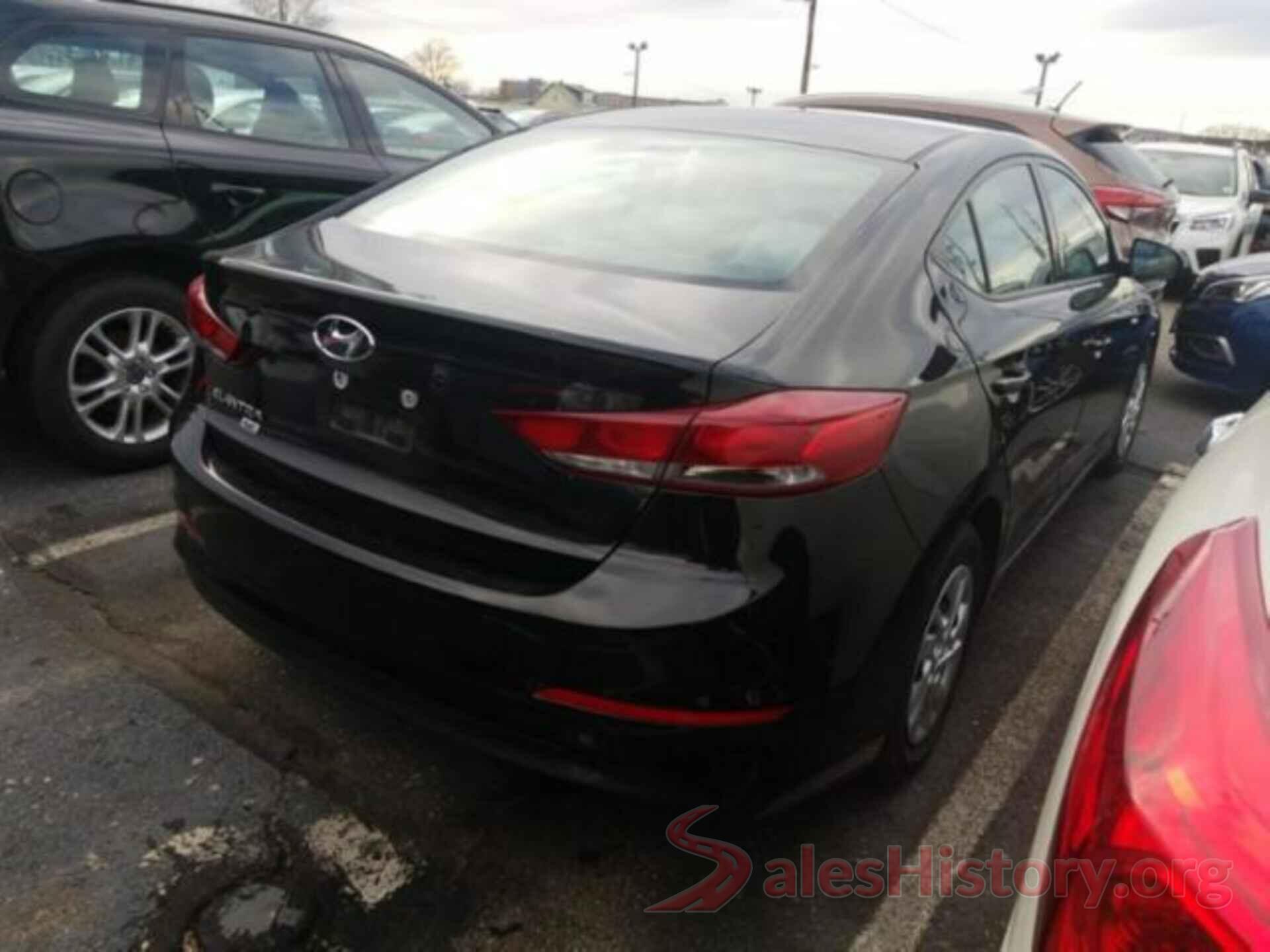 5NPD74LF0JH273867 2018 HYUNDAI ELANTRA