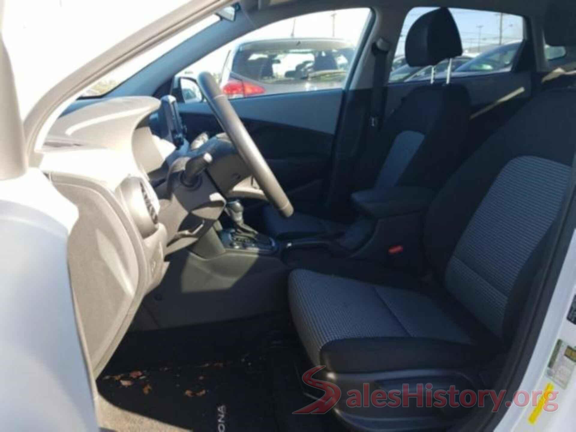 KM8K2CAA4JU067959 2018 HYUNDAI KONA